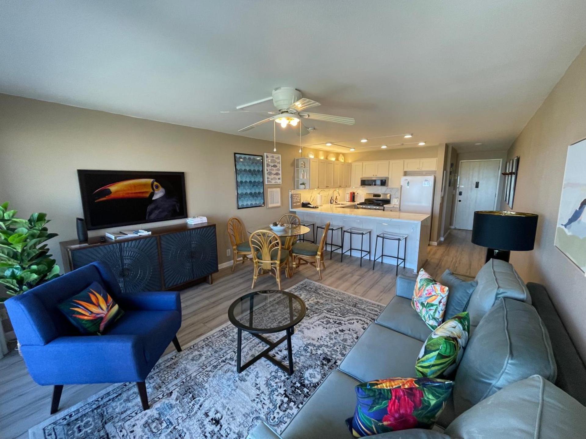 DELUXE PANORAMIC OCEAN VIEW - Dual AC - RENOVATED - FULLY EQUIPPED - SELF MGMT FREE PARKING photo 39