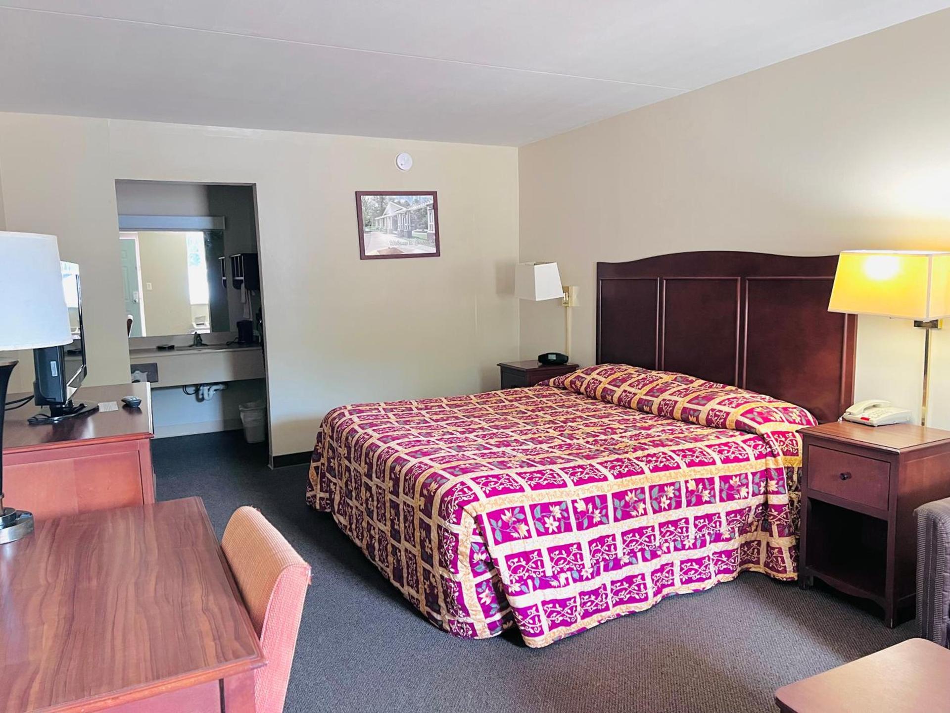 Ashley inn photo 3