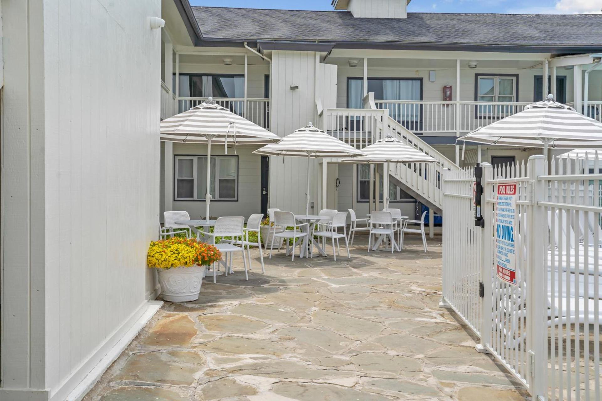 A Wave Inn - Montauk photo 72