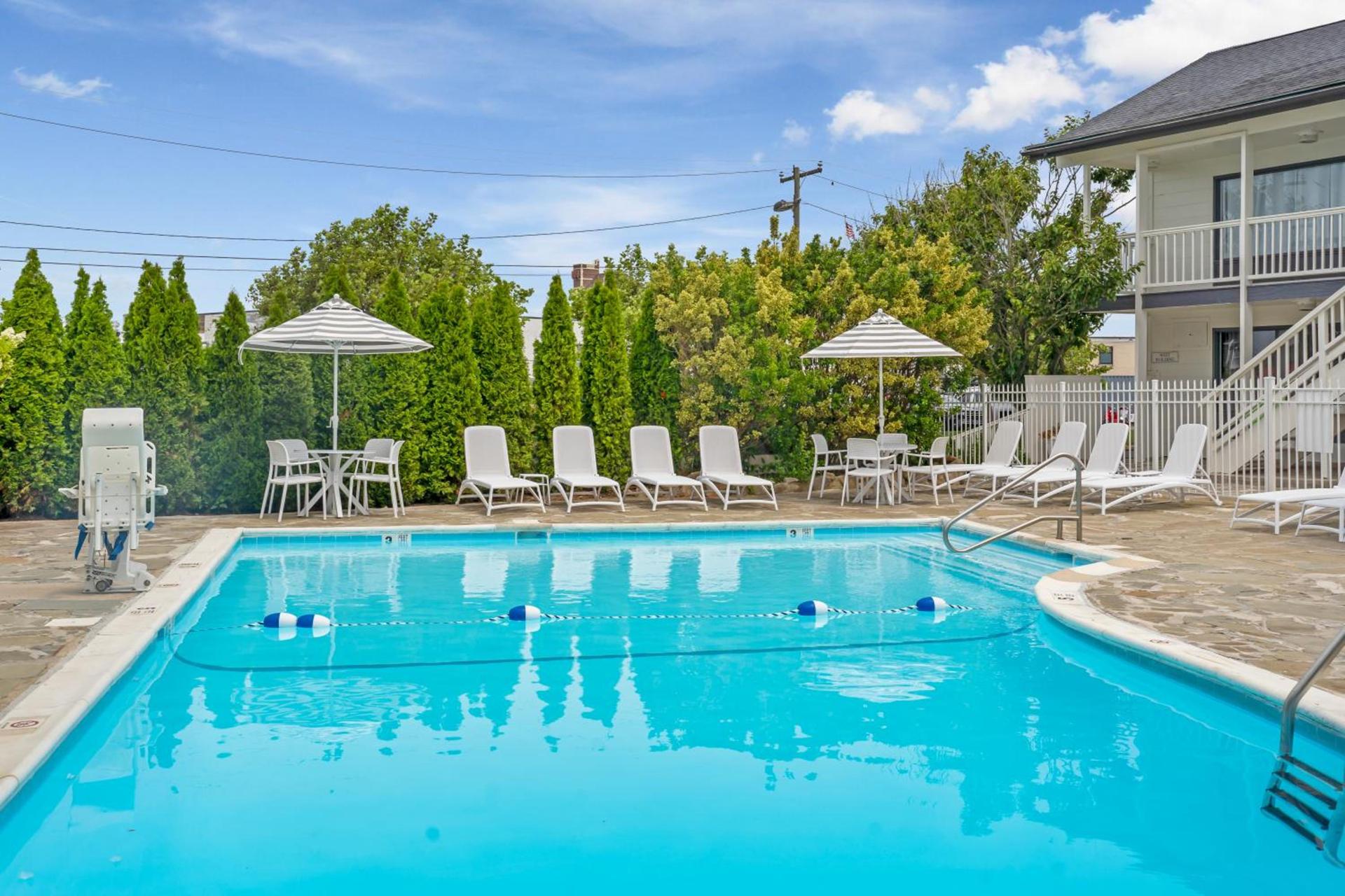 A Wave Inn - Montauk photo 10