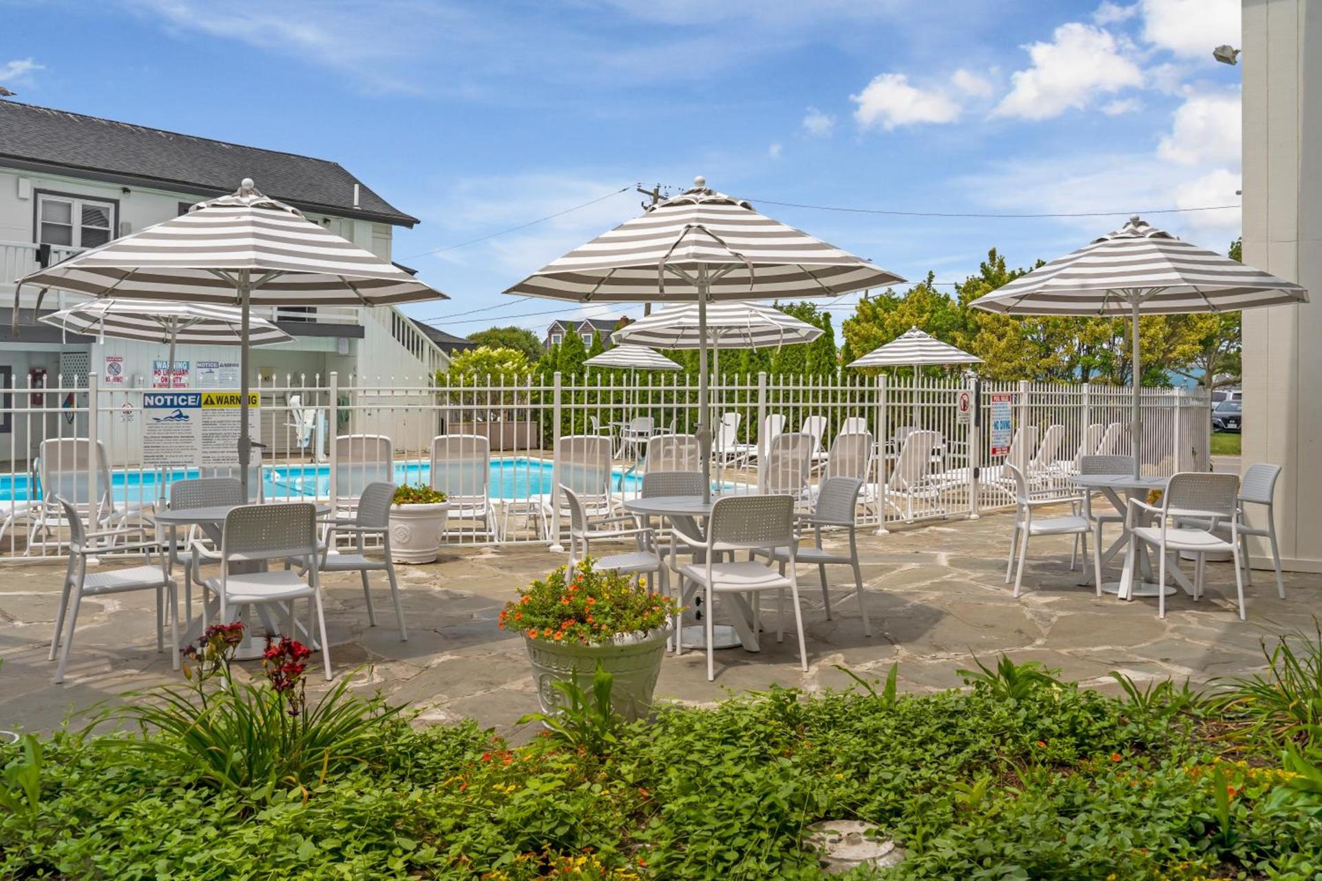 A Wave Inn - Montauk photo 4