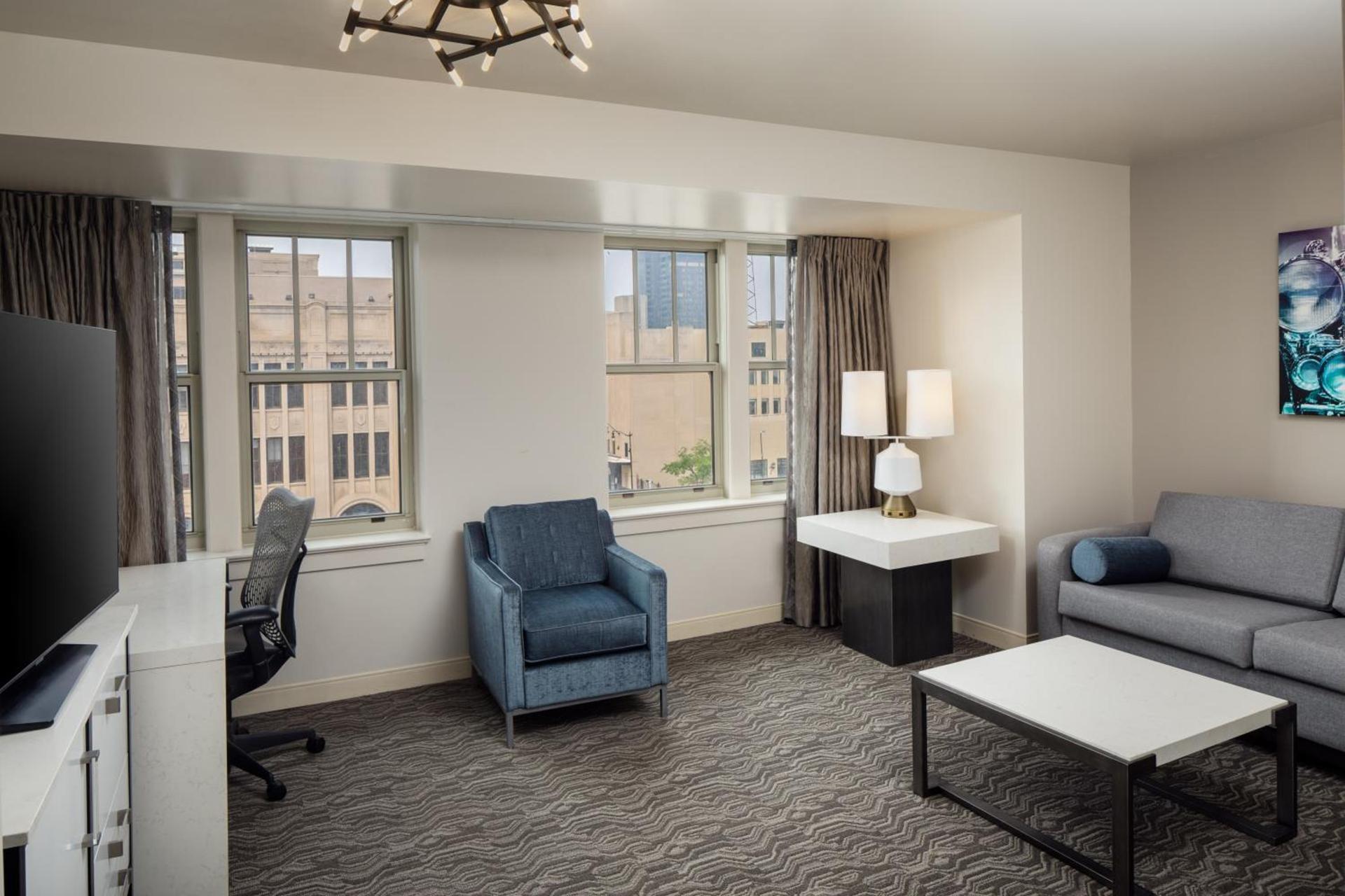 DoubleTree Suites by Hilton Hotel Detroit Downtown - Fort Shelby photo 36