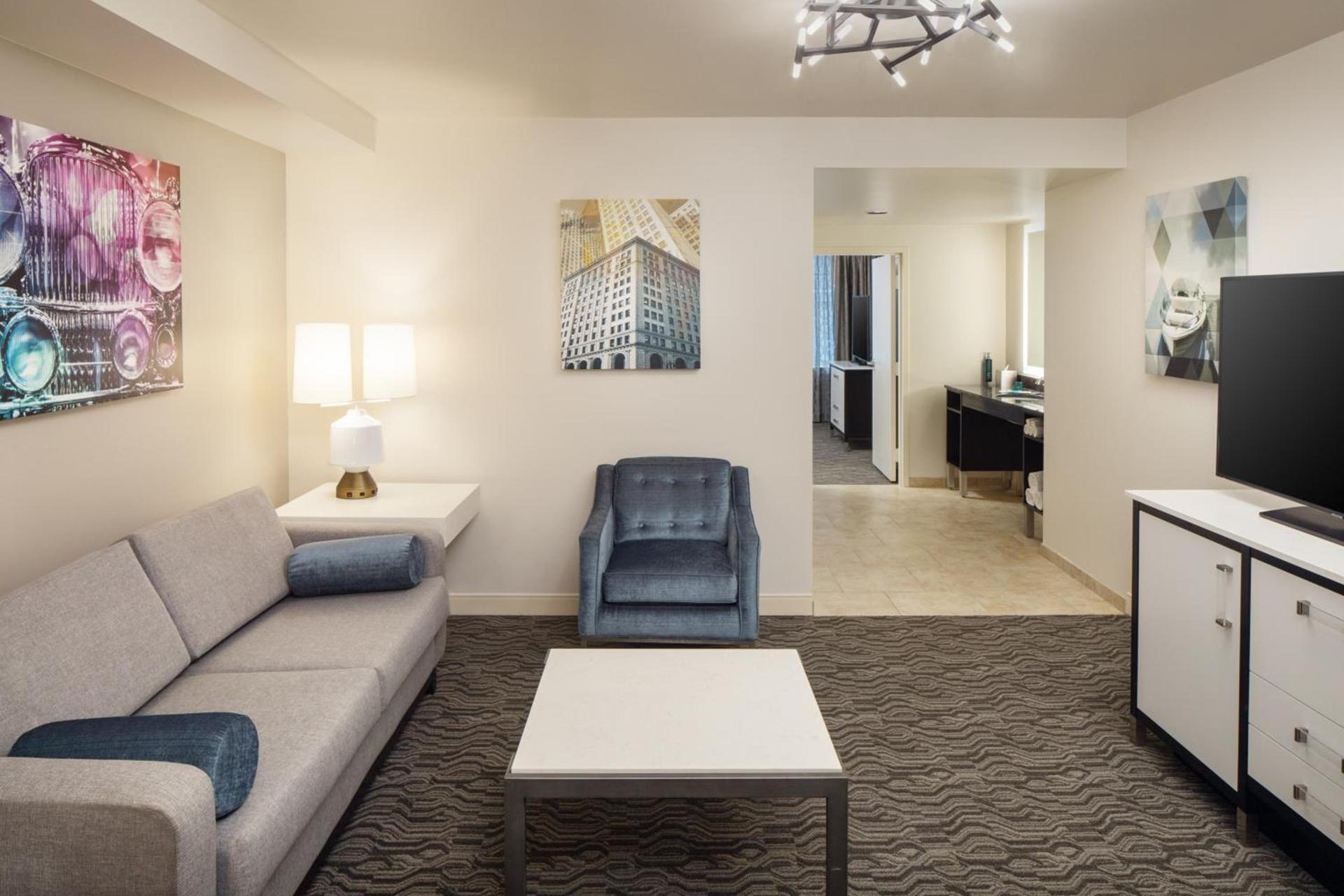 DoubleTree Suites by Hilton Hotel Detroit Downtown - Fort Shelby photo 39