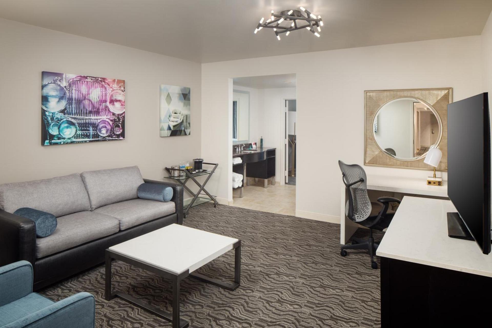 DoubleTree Suites by Hilton Hotel Detroit Downtown - Fort Shelby photo 43
