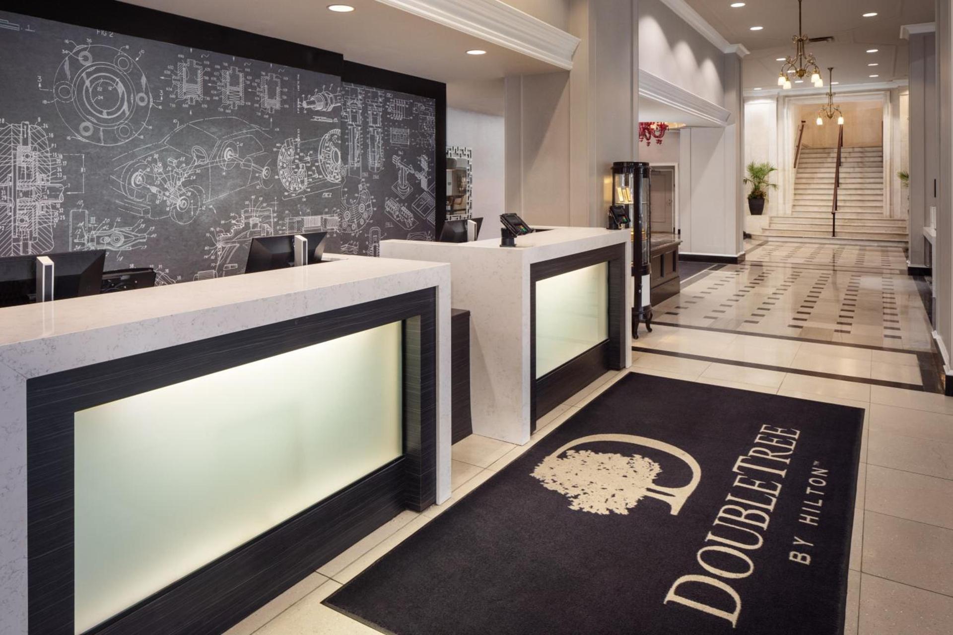 DoubleTree Suites by Hilton Hotel Detroit Downtown - Fort Shelby photo 61