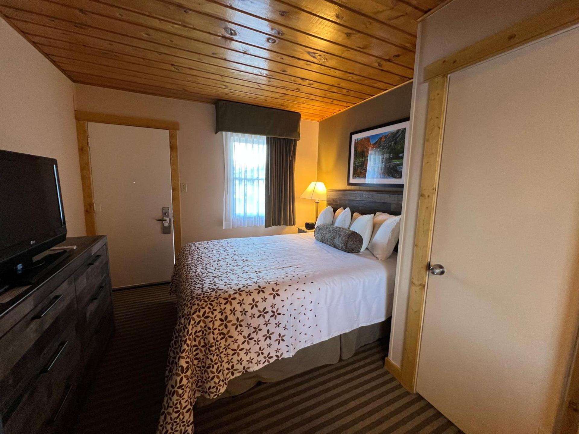 Estes Mountain Inn photo 57