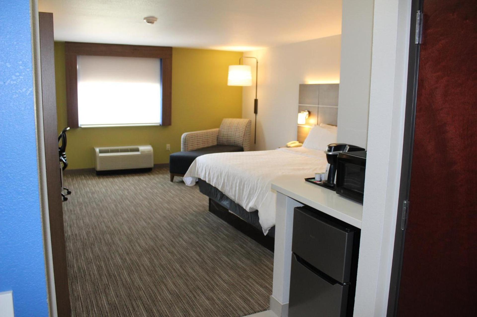Holiday Inn Express Ponca City by IHG photo 35