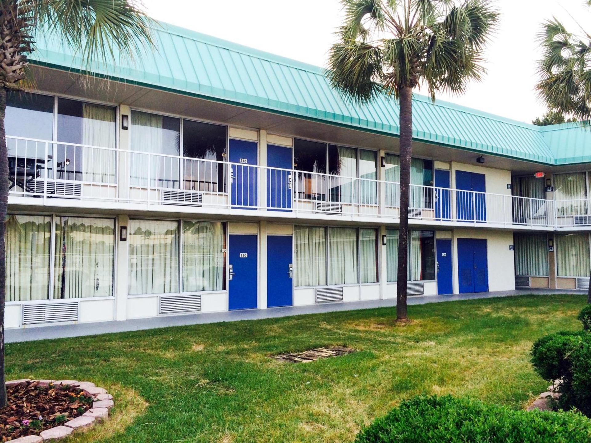 Motel 6-Tifton, GA photo 5