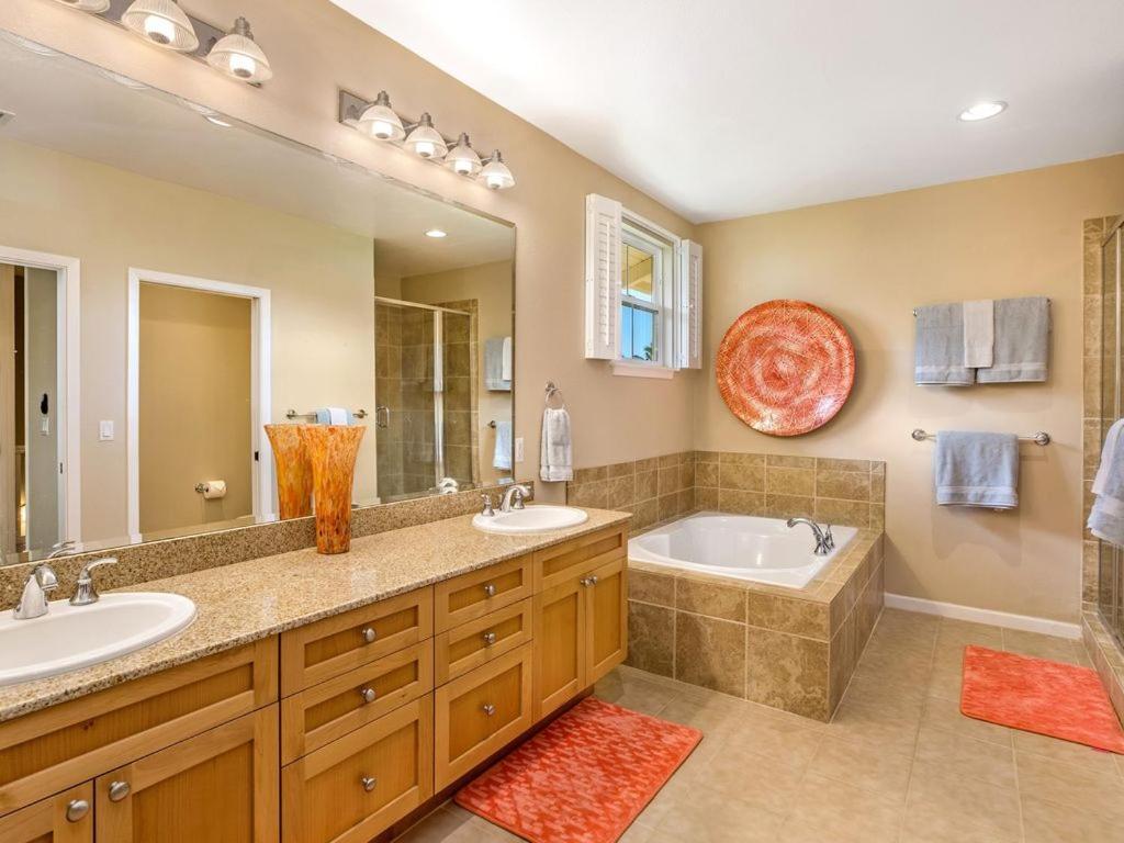 3BR Nihilani Condo with AC, Pool & Close to Shops 8C photo 21