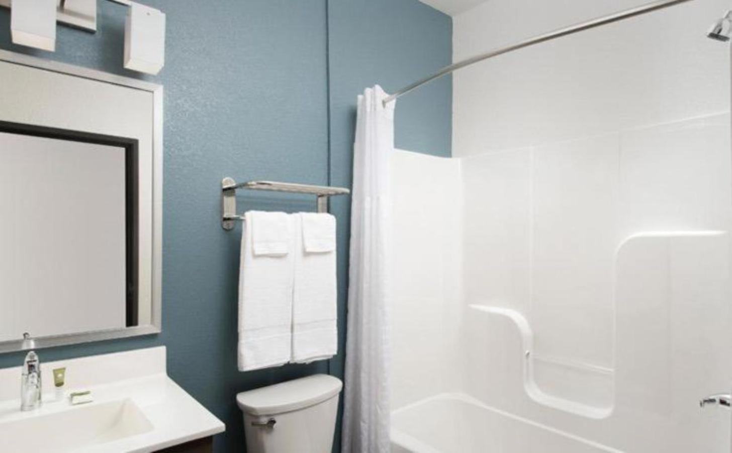 WoodSpring Suites Phoenix-Deer Valley photo 26