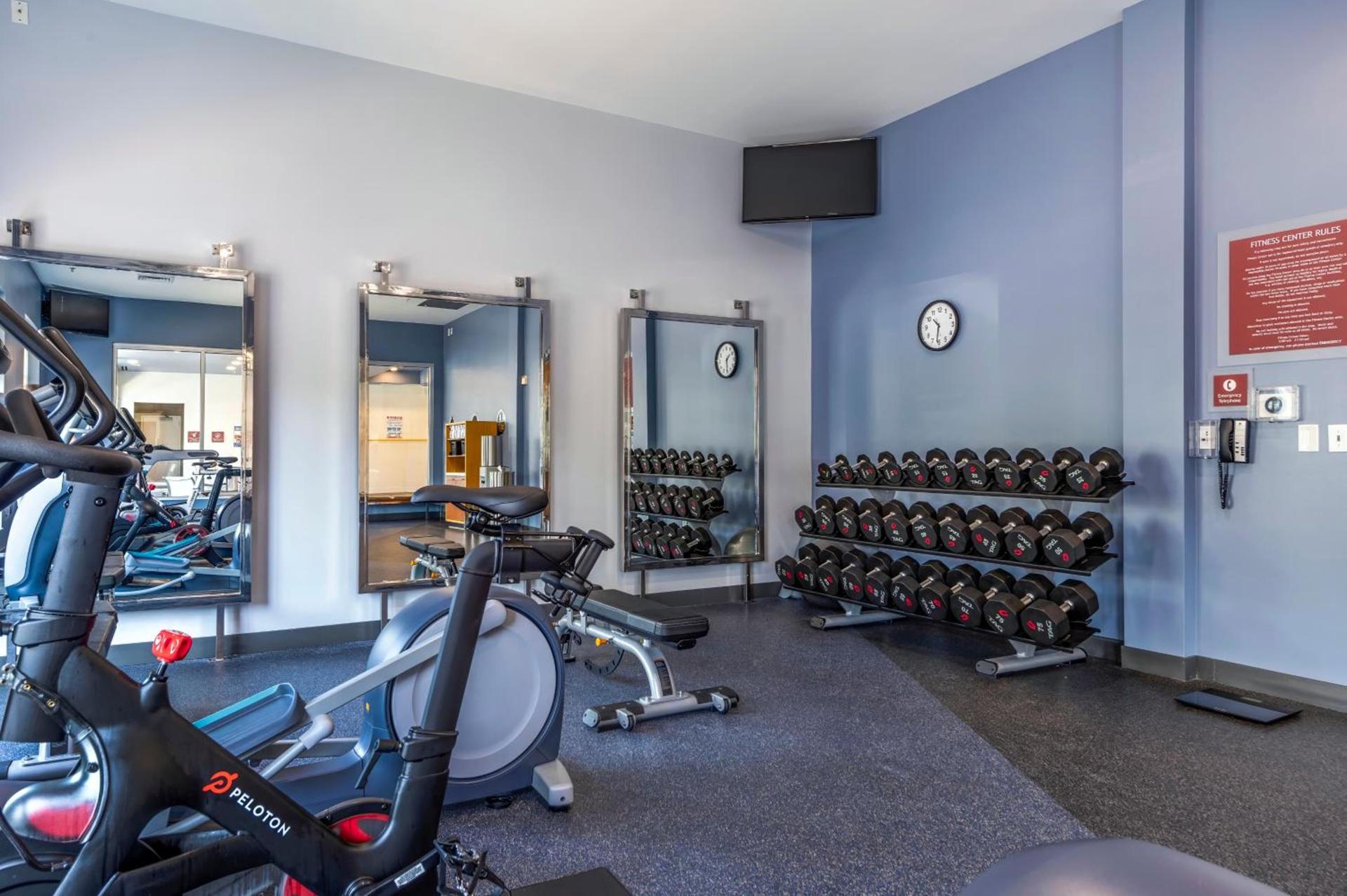 DoubleTree by Hilton Raleigh-Cary photo 34