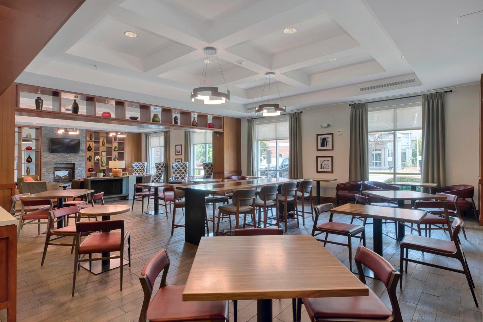 DoubleTree by Hilton Raleigh-Cary photo 30