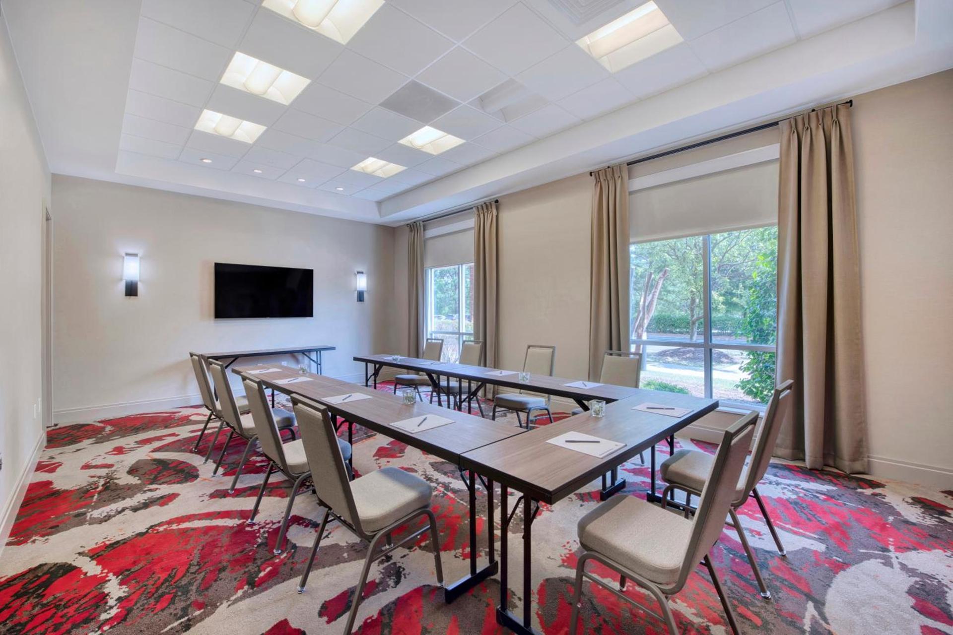 DoubleTree by Hilton Raleigh-Cary photo 42
