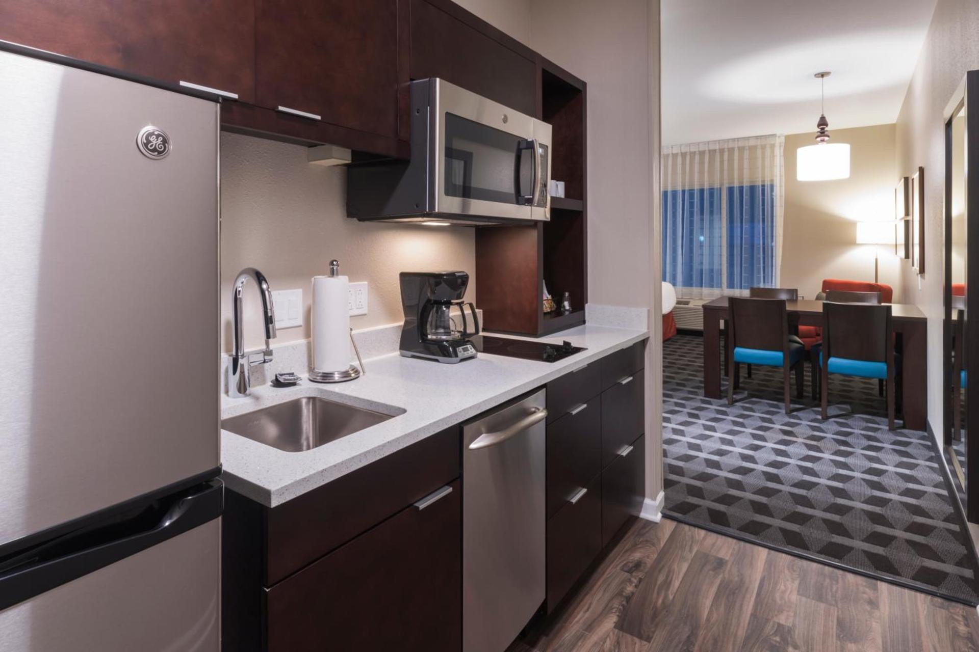 Towneplace Suites By Marriott Hays photo 3