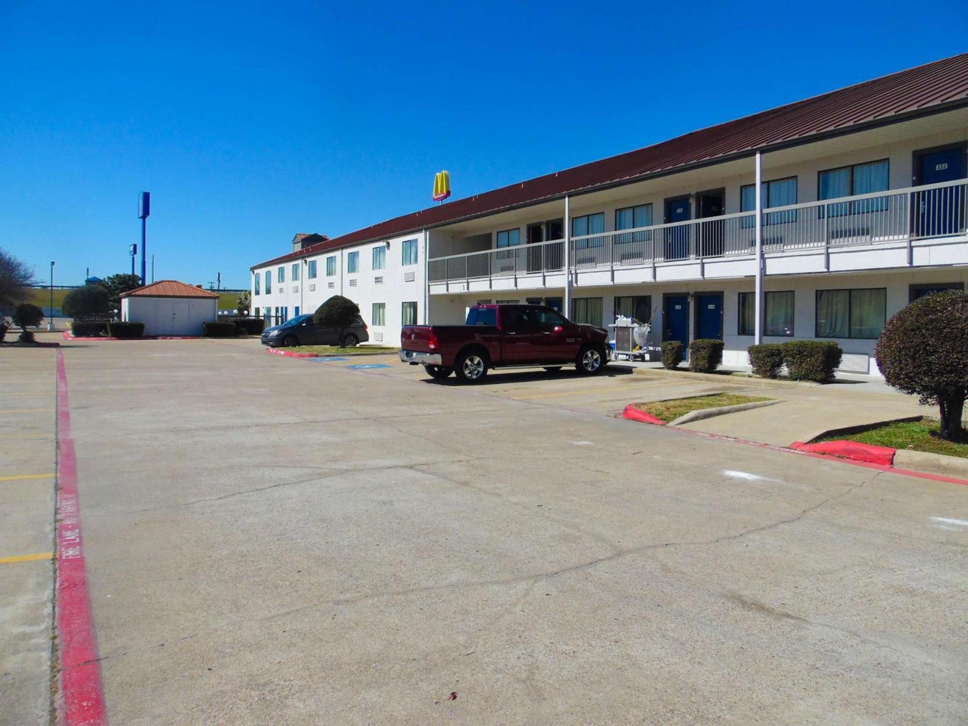 Motel 6-Ennis, TX photo 4