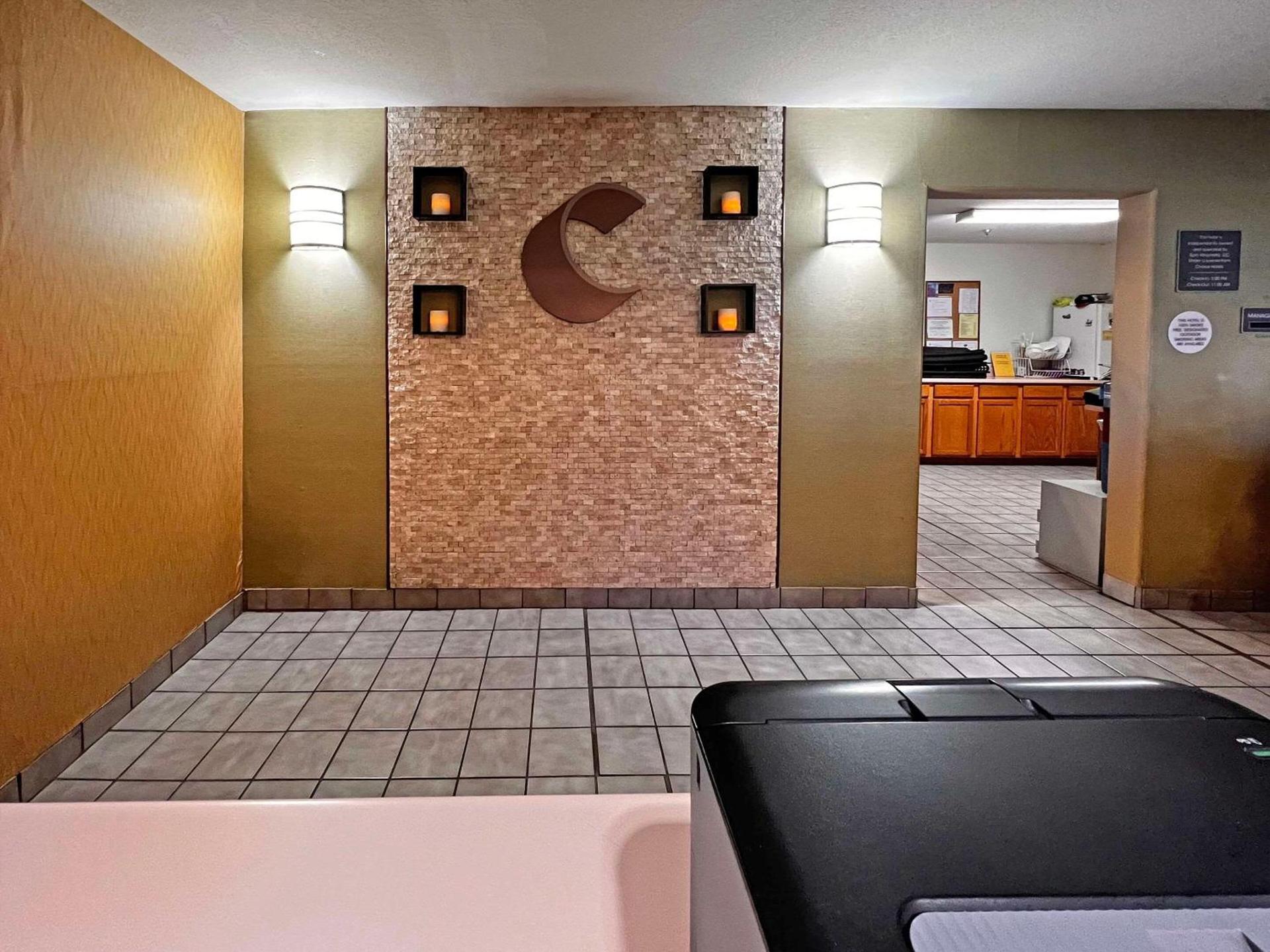 Comfort Inn Gallup I-40 Exit 20 photo 5