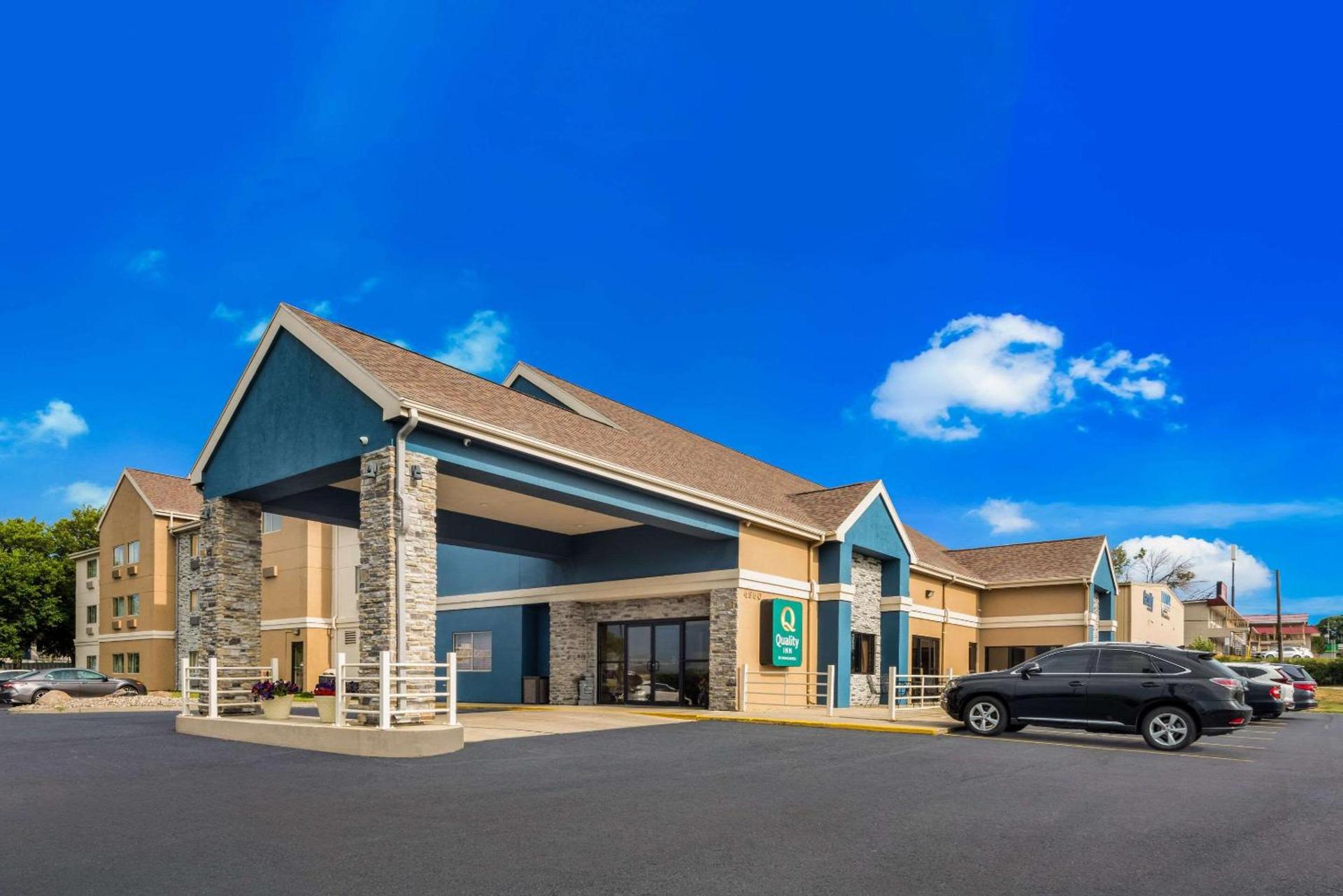 Quality Inn Des Moines North photo 3