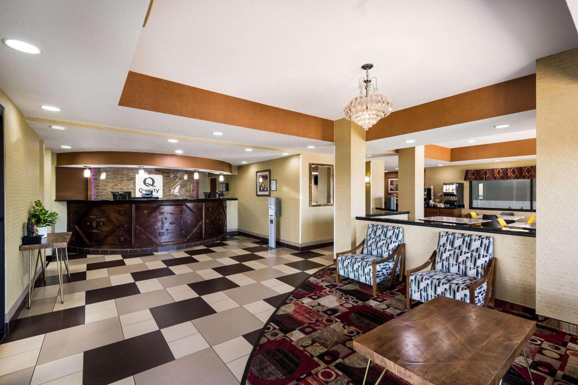 Quality Inn Des Moines North photo 5