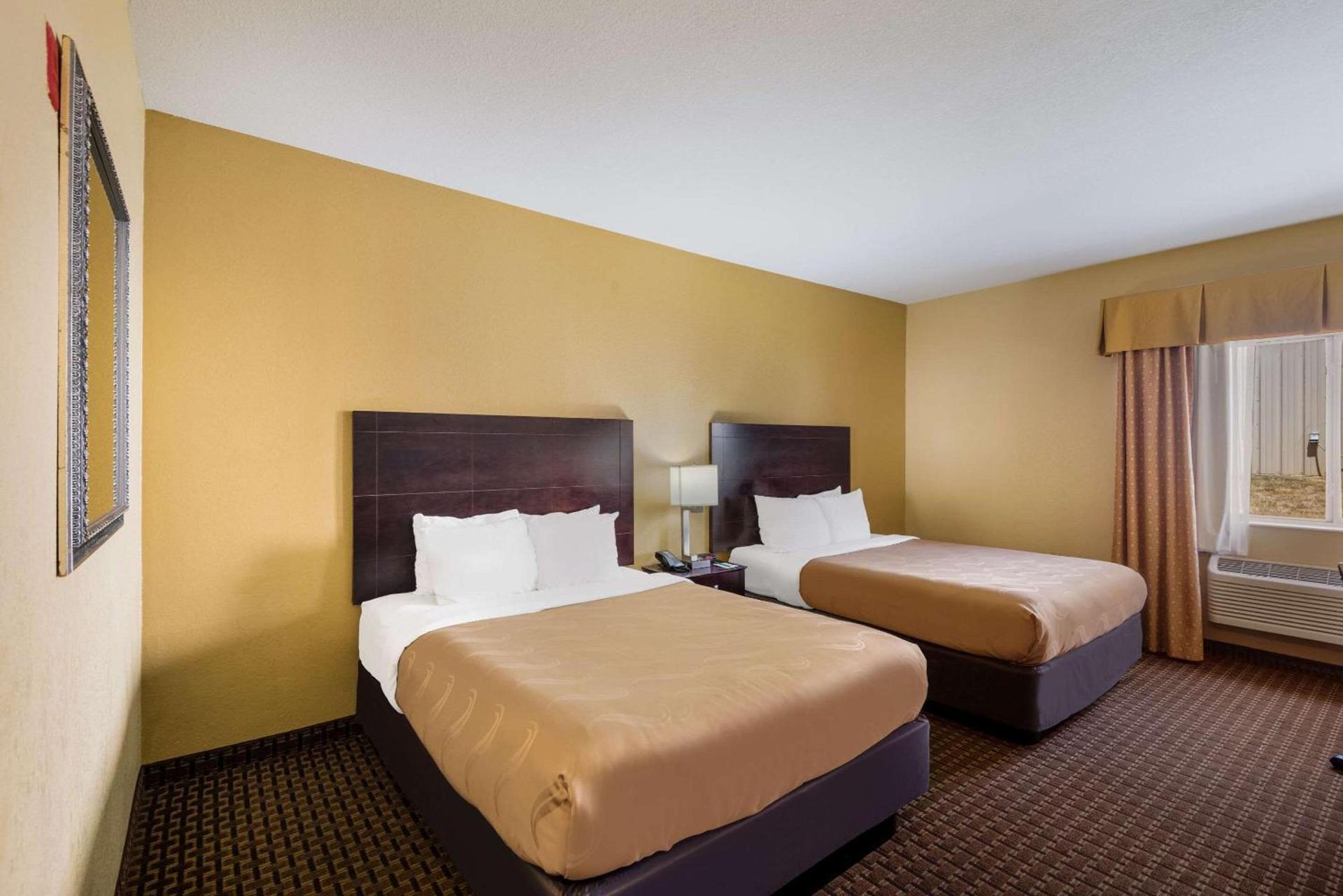 Quality Inn Des Moines North photo 8
