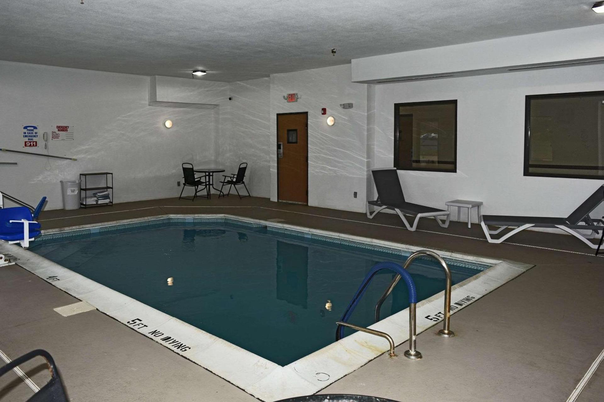 Quality Inn & Suites Brooks Louisville South photo 21