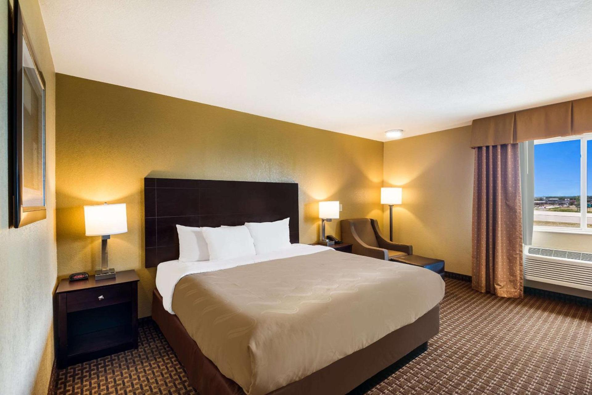 Quality Inn Des Moines North photo 10
