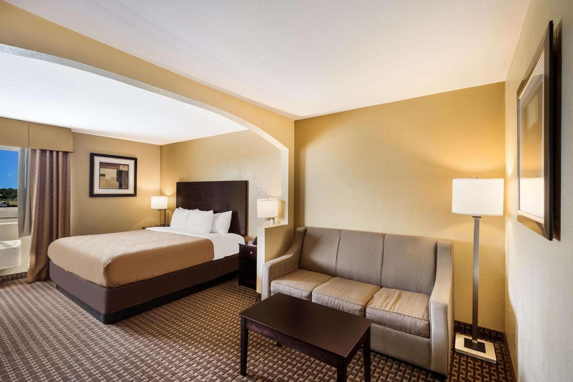 Quality Inn Des Moines North photo 15