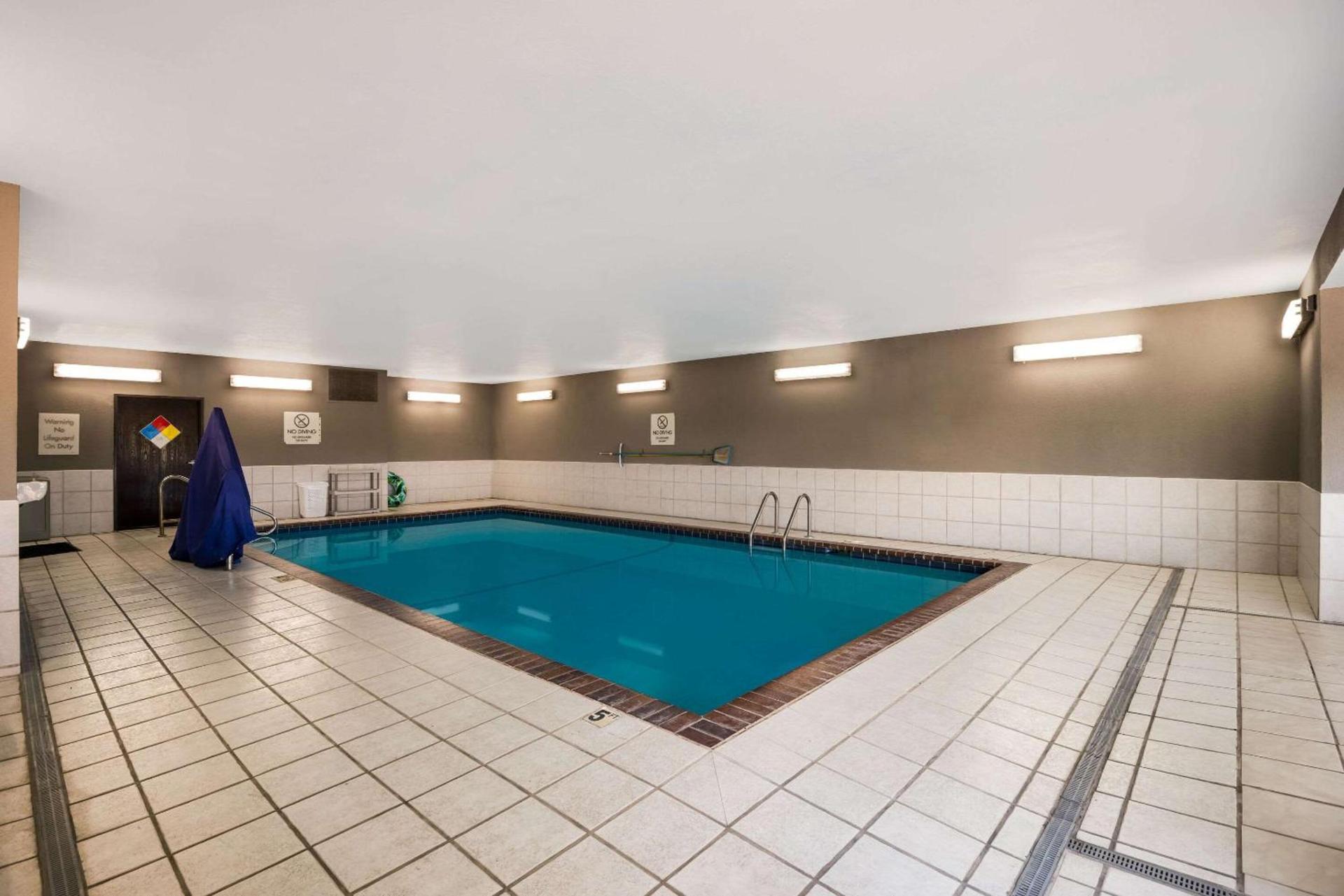 Quality Inn Des Moines North photo 23