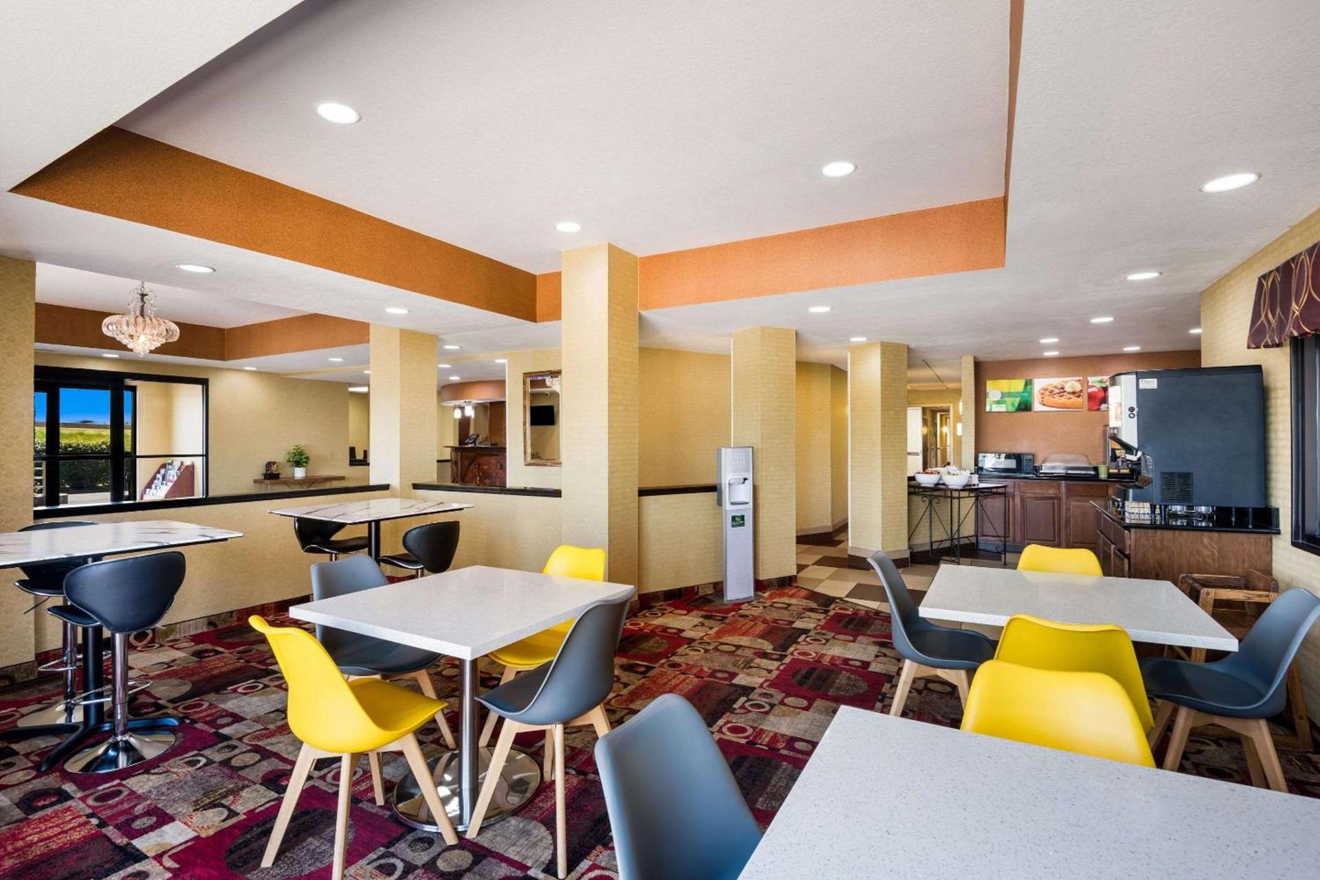 Quality Inn Des Moines North photo 27