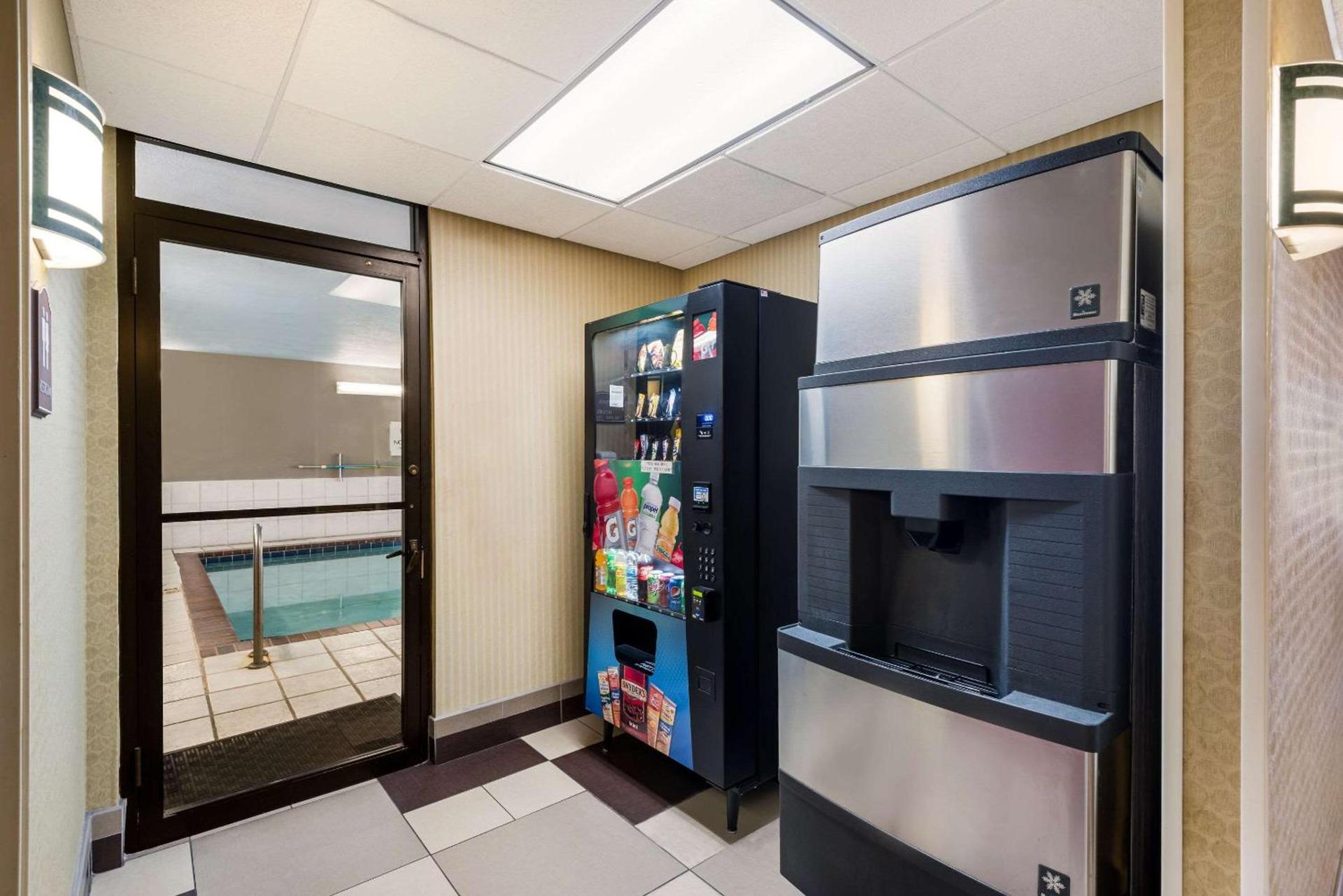 Quality Inn Des Moines North photo 28