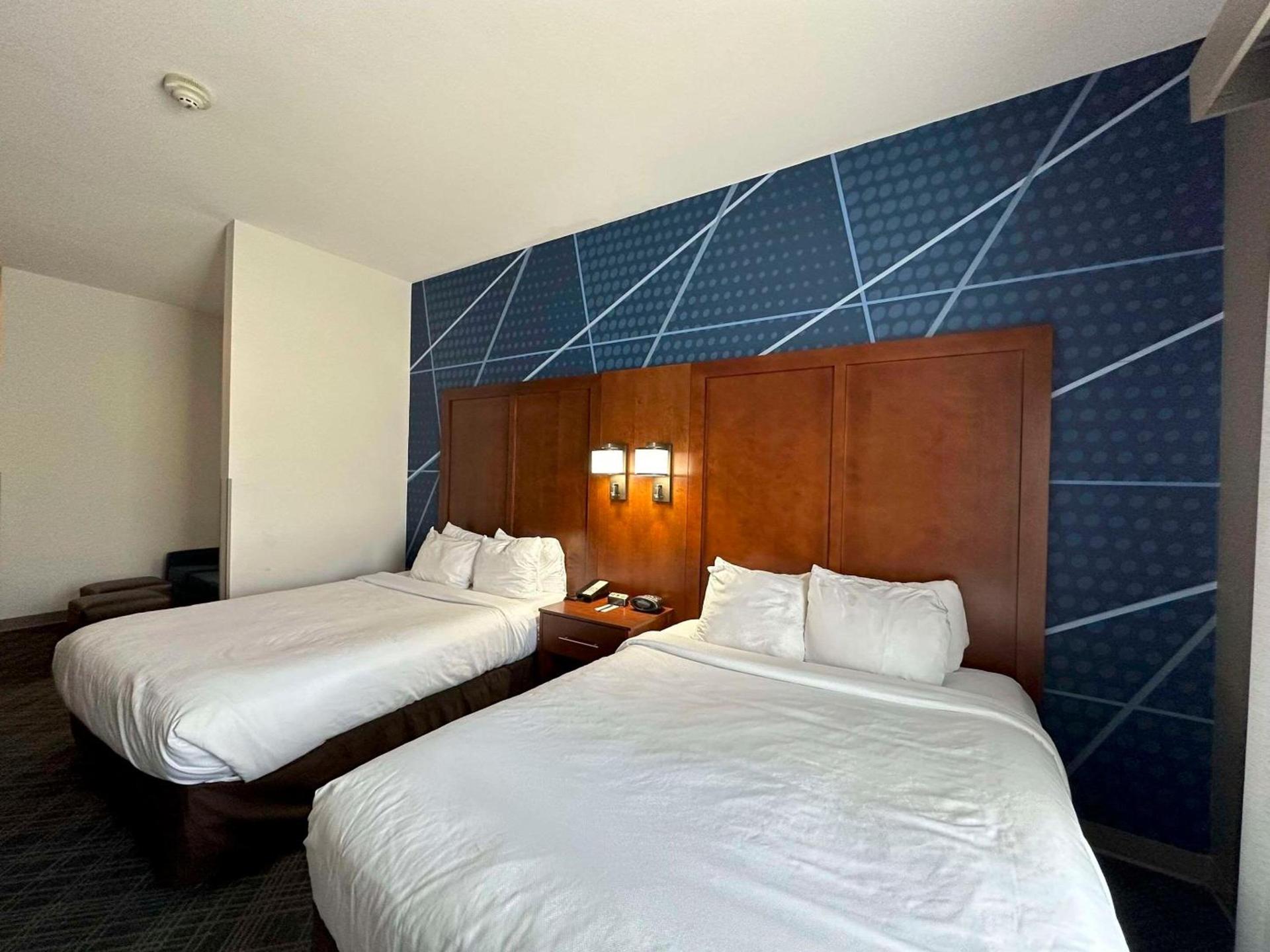 Comfort Suites Jackson-Cape Girardeau photo 21