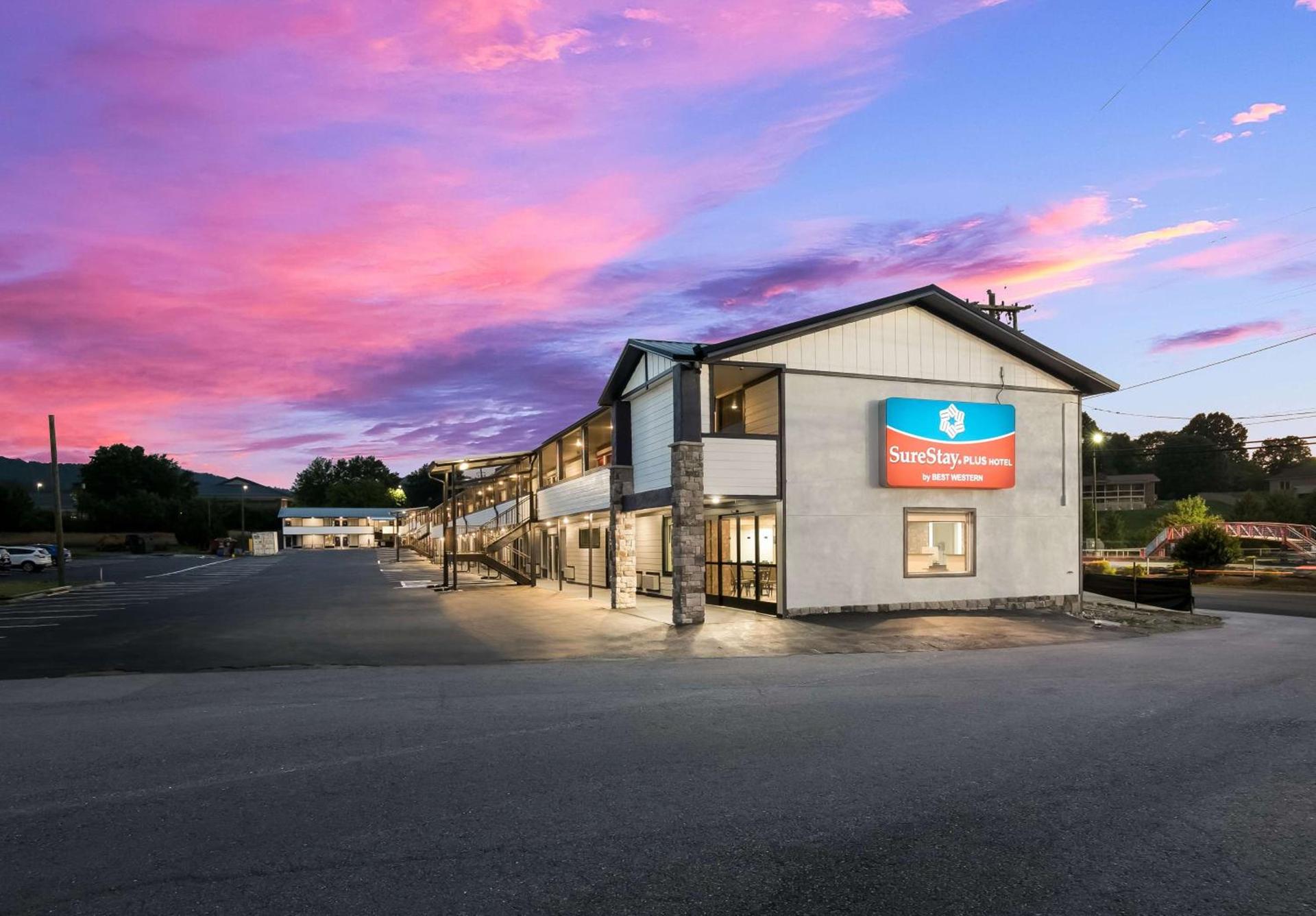 SureStay Plus by Best Western Pigeon Forge photo 1