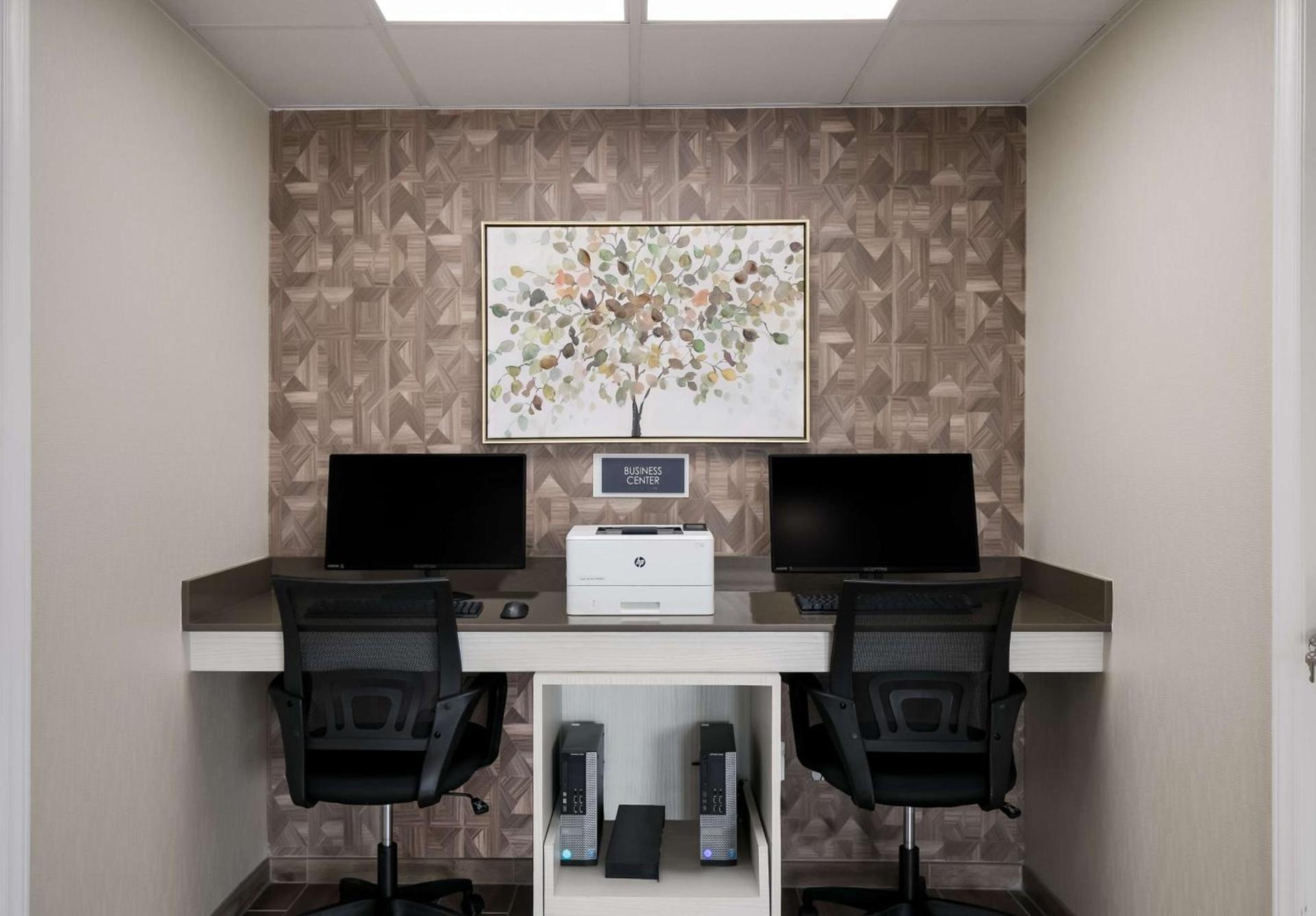 SureStay Plus by Best Western Pigeon Forge photo 7