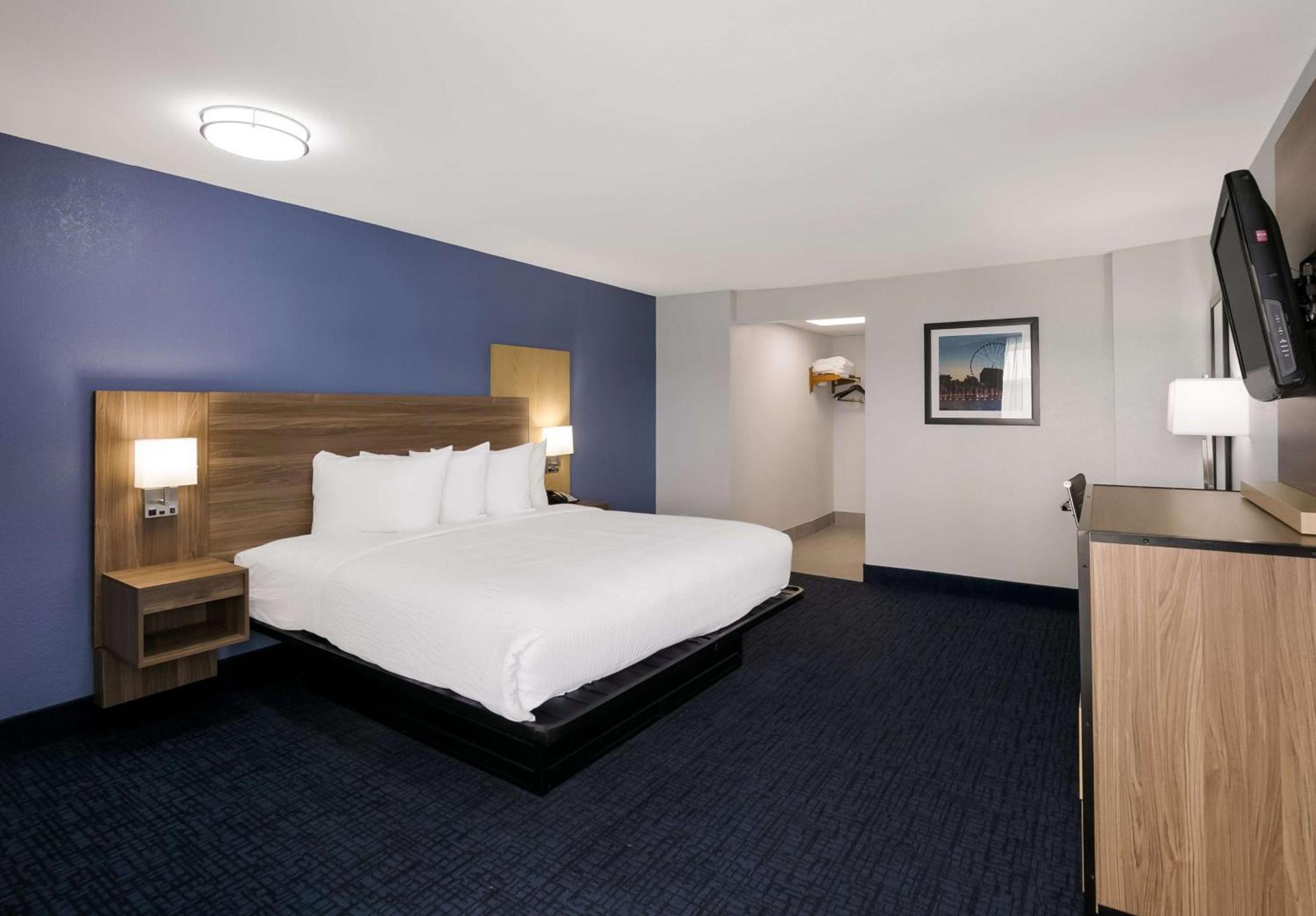 SureStay Plus by Best Western Pigeon Forge photo 11