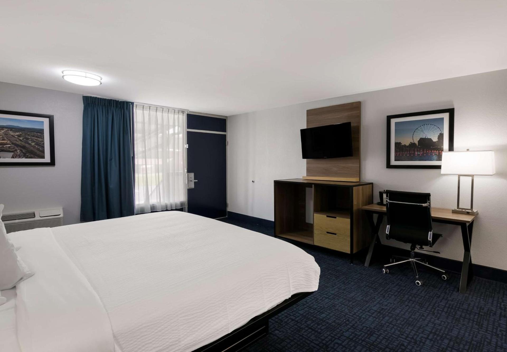 SureStay Plus by Best Western Pigeon Forge photo 13