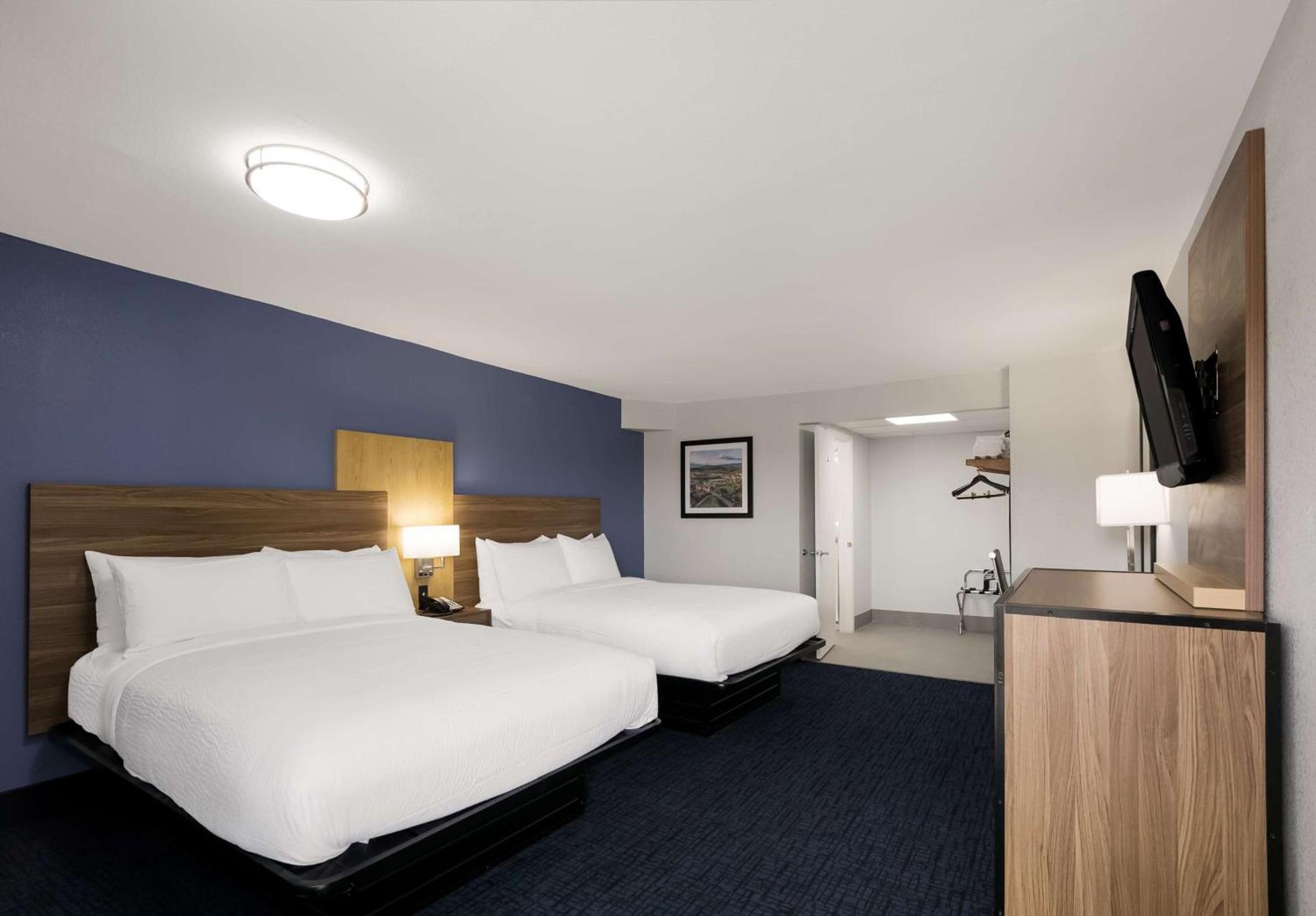 SureStay Plus by Best Western Pigeon Forge photo 24