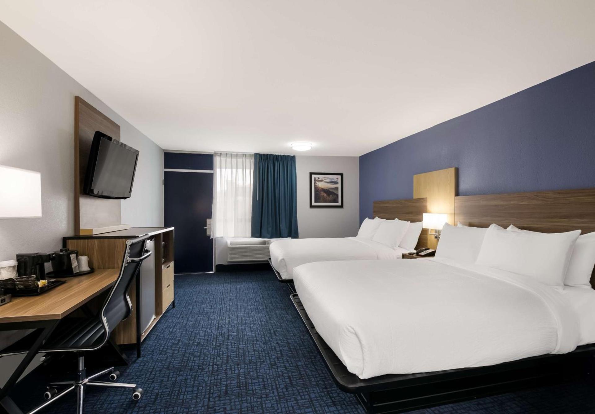 SureStay Plus by Best Western Pigeon Forge photo 25