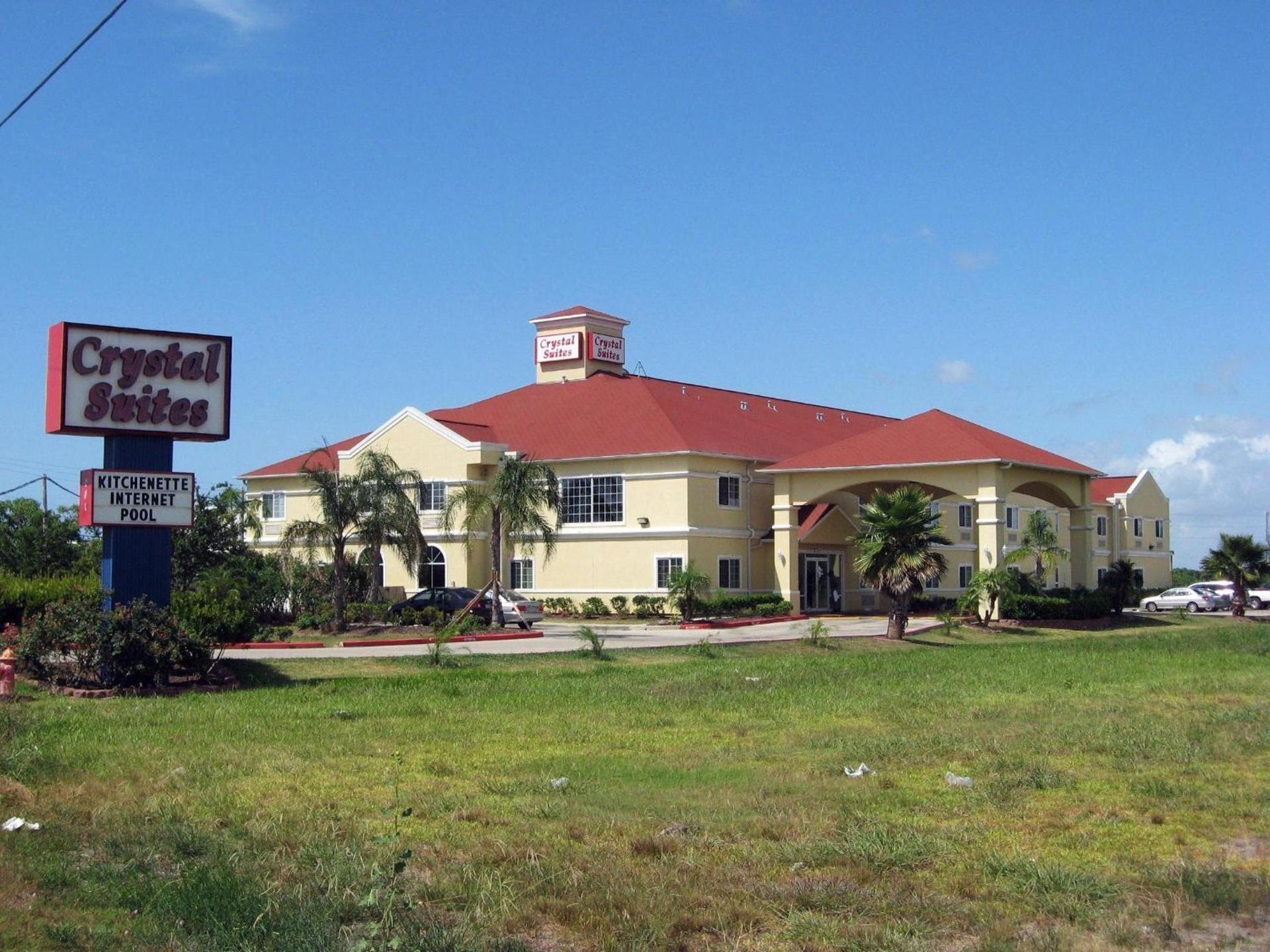 Baymont by Wyndham Texas City photo 2