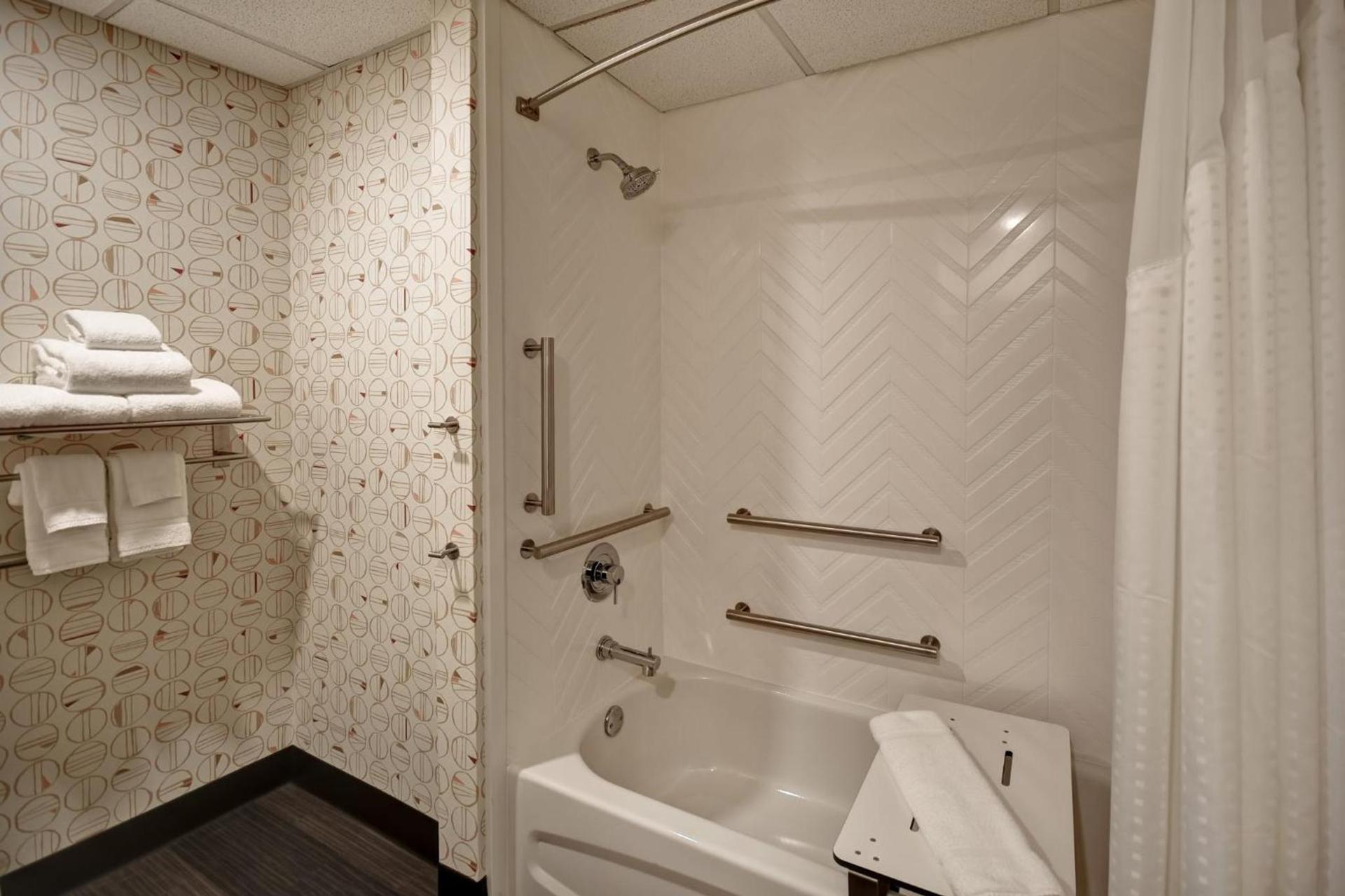 Holiday Inn Lancaster by IHG photo 36