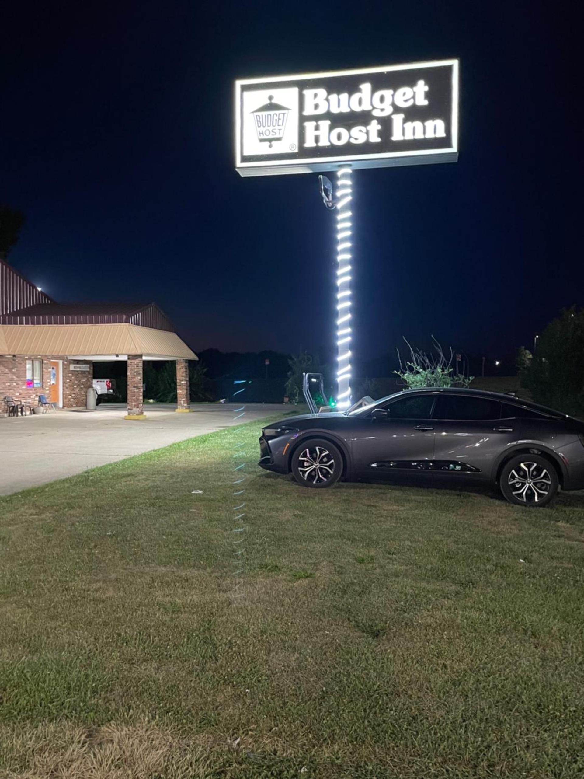 Budget Host Inn photo 9
