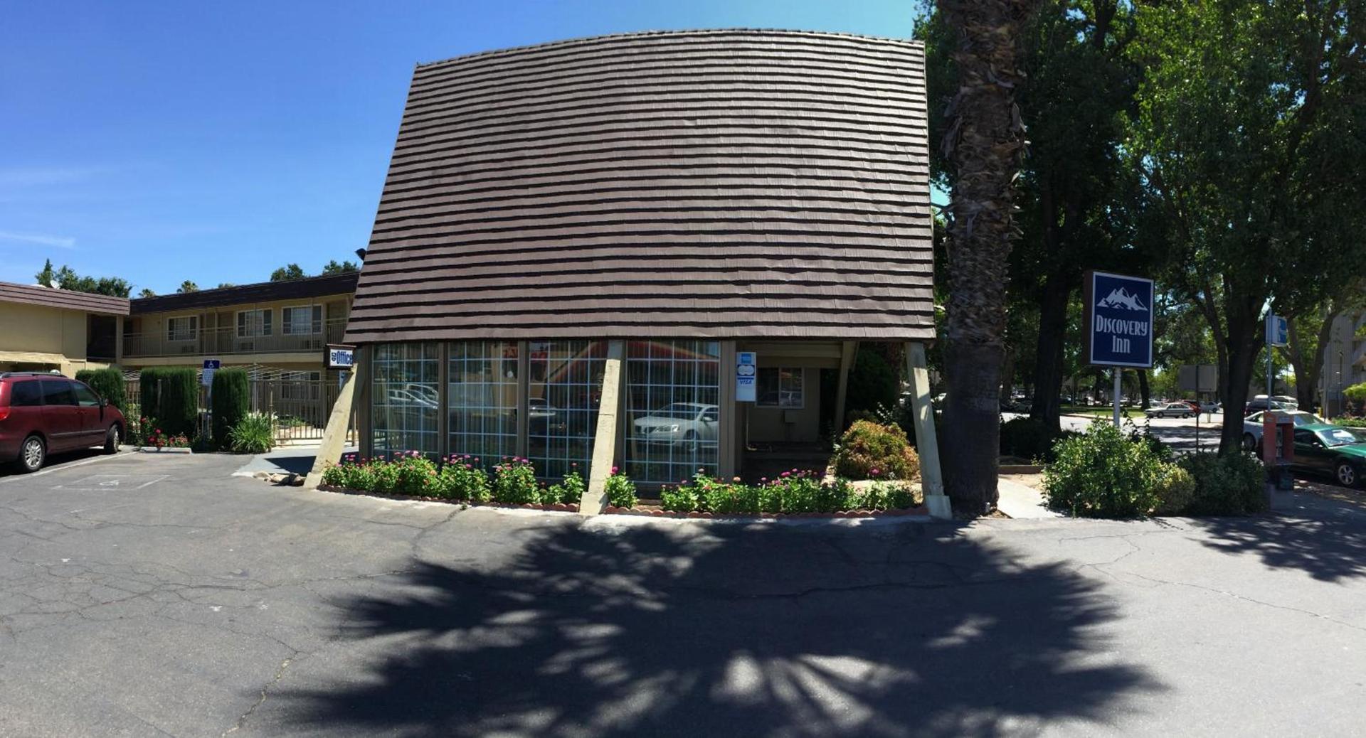 Discovery Inn photo 2