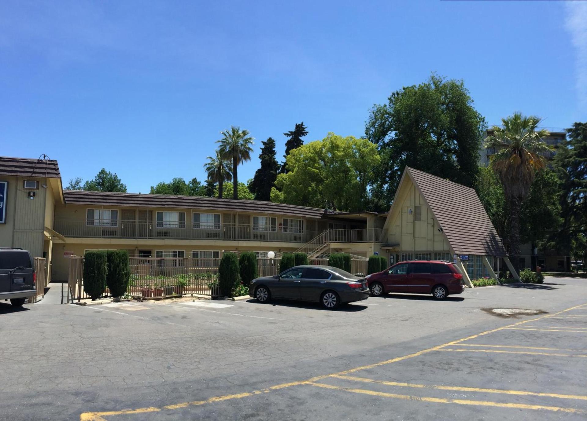 Discovery Inn photo 8