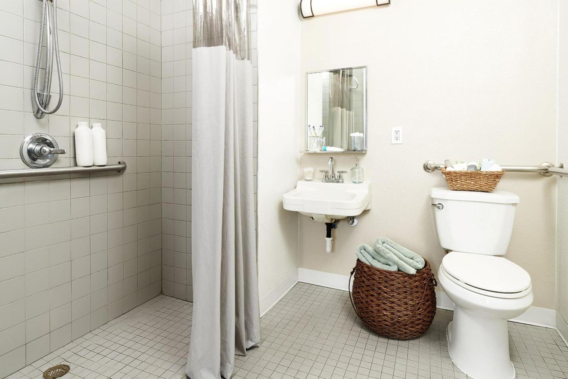 InTown Suites Extended Stay Virginia Beach VA photo 4