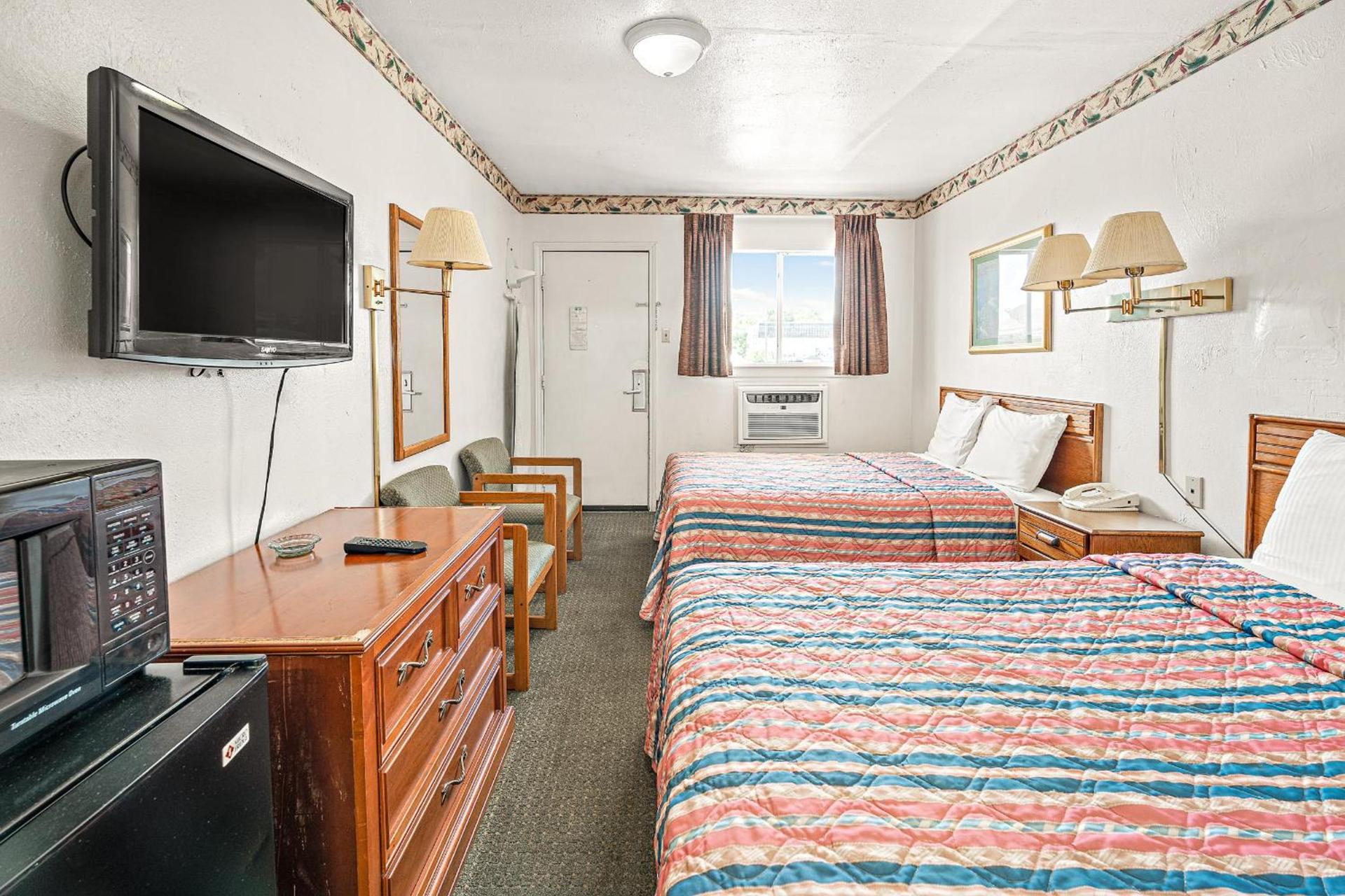 Friendship Inn Hotel photo 6