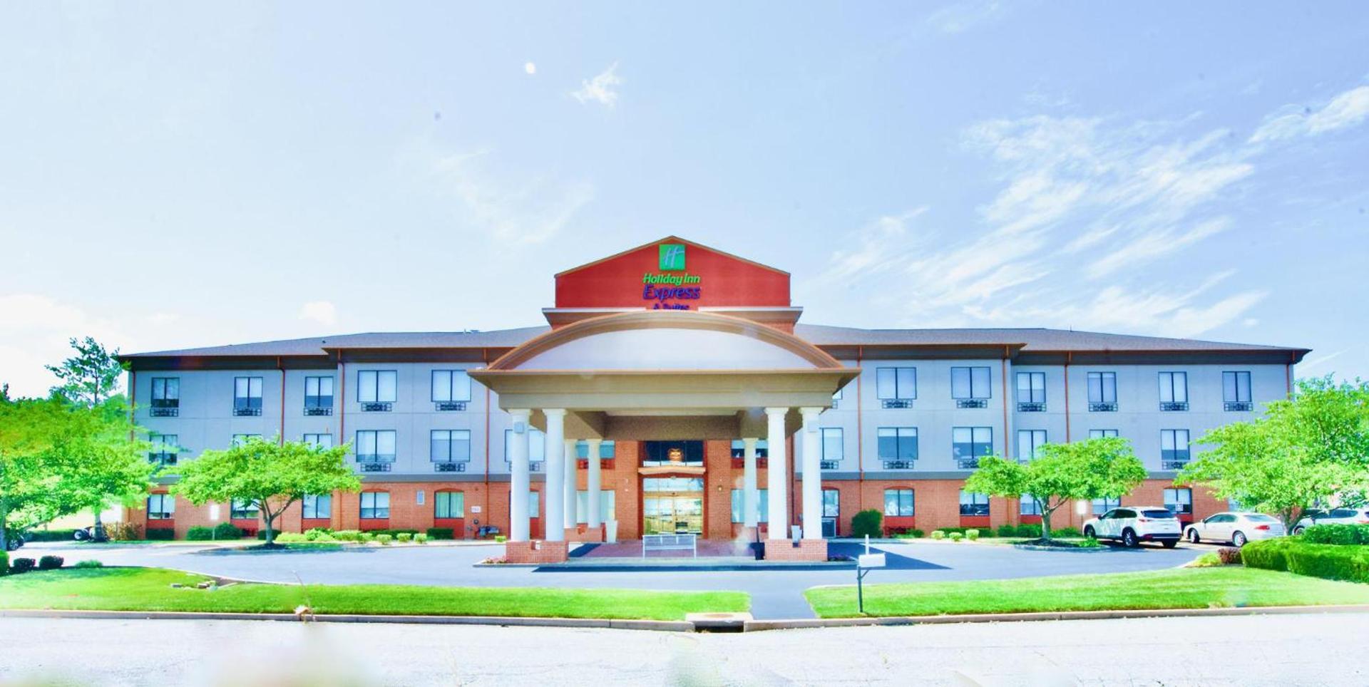 Holiday Inn Express Hotel & Suites St. Charles by IHG photo 18