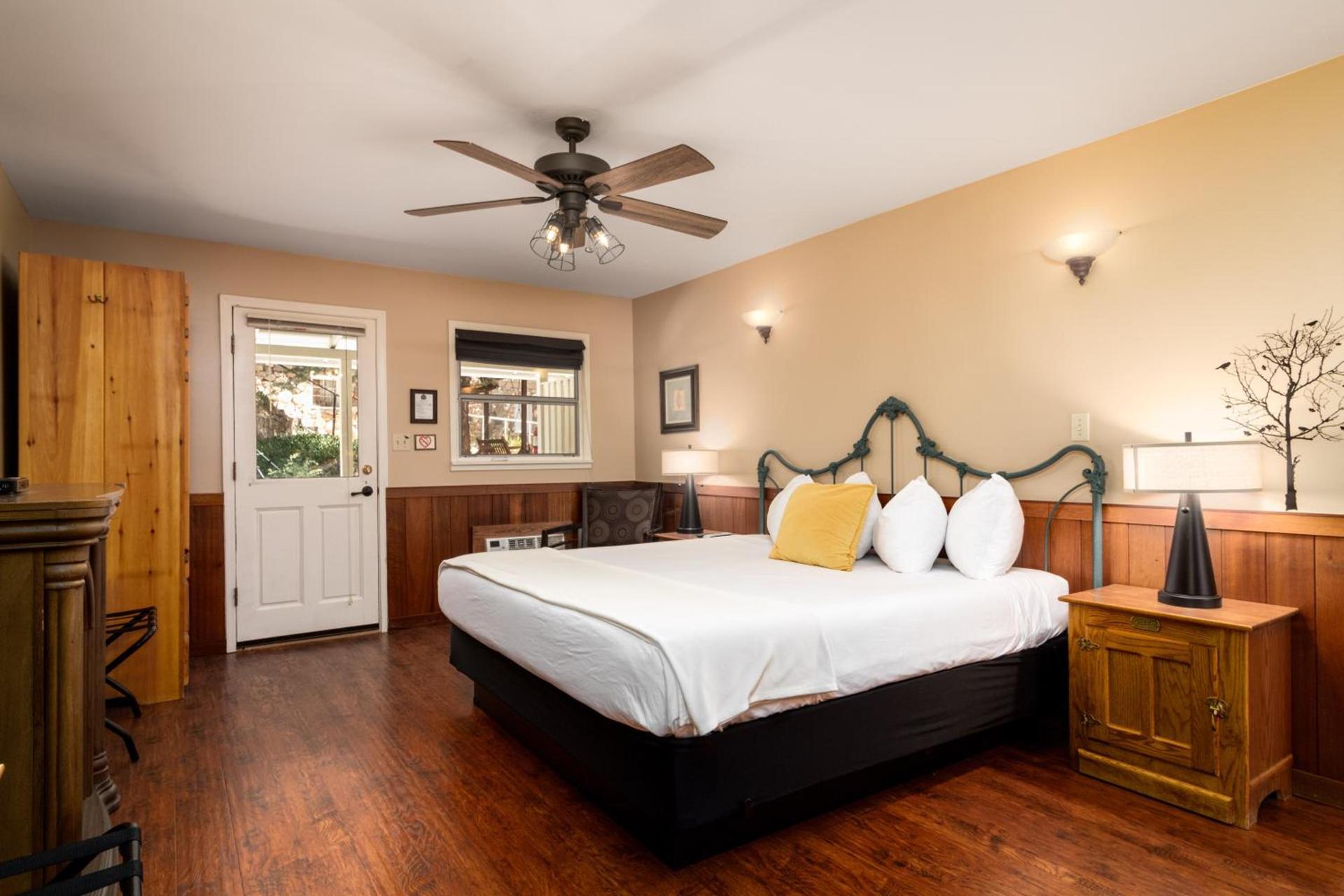 Prescott Pines Inn photo 24
