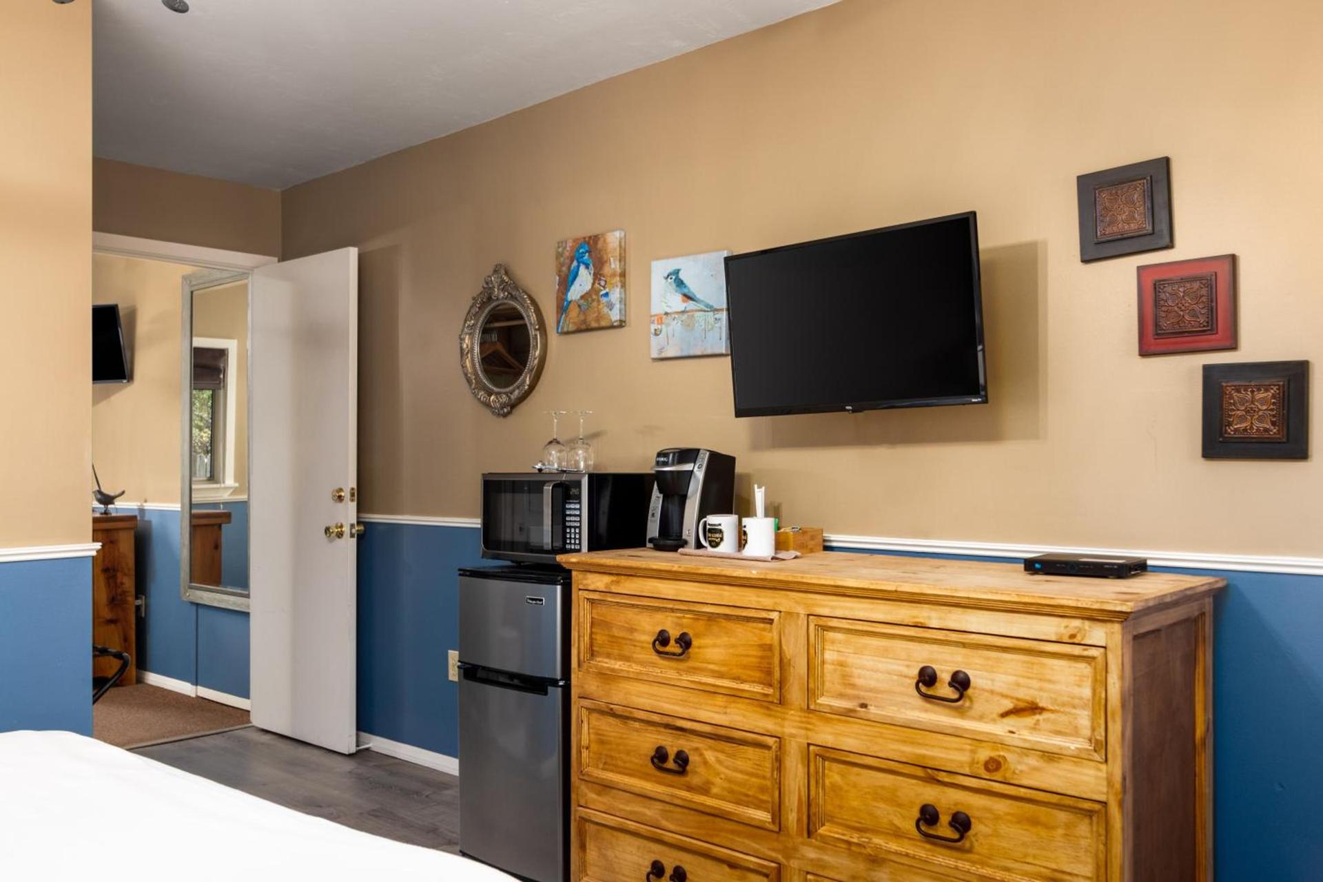 Prescott Pines Inn photo 32