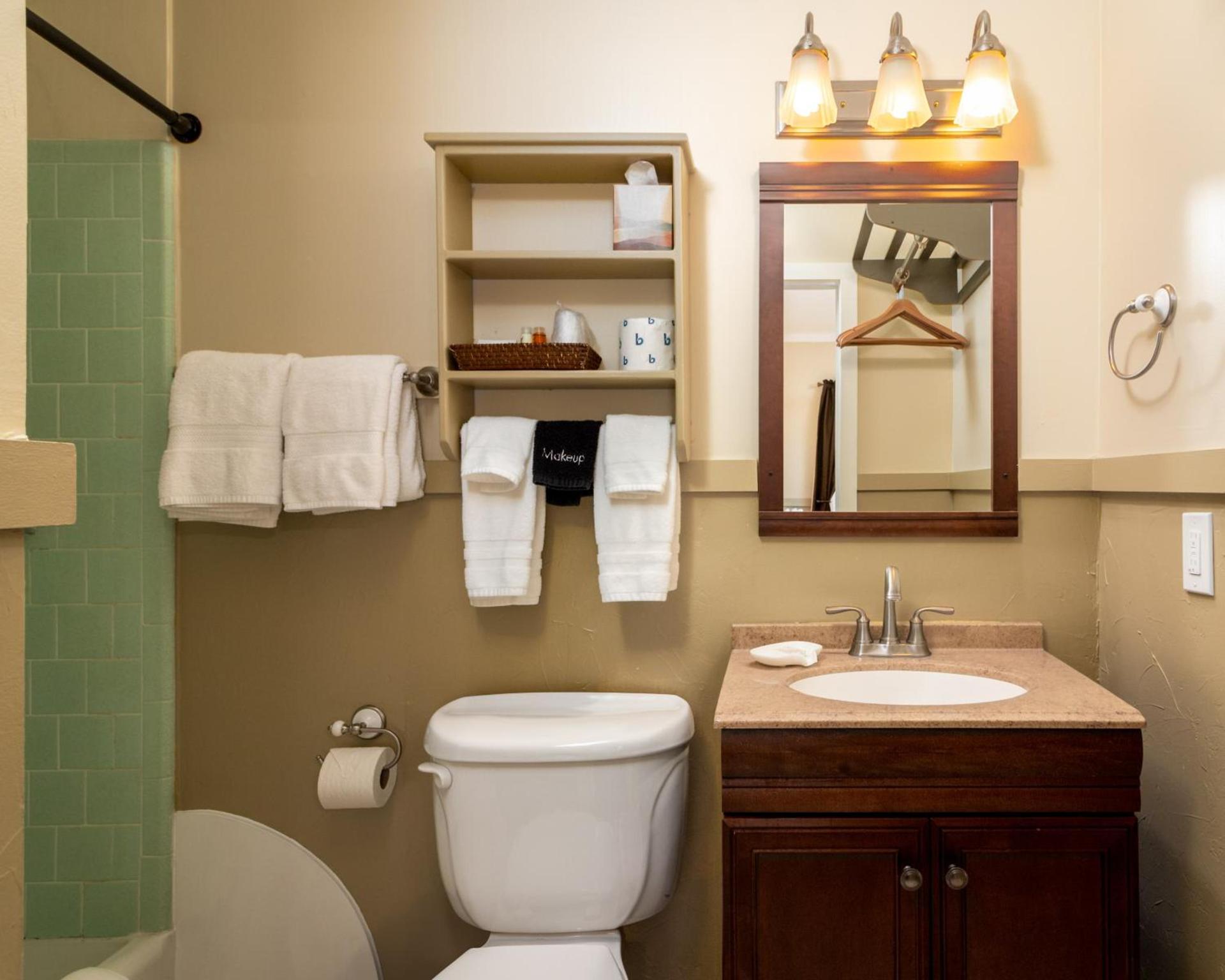 Prescott Pines Inn photo 40