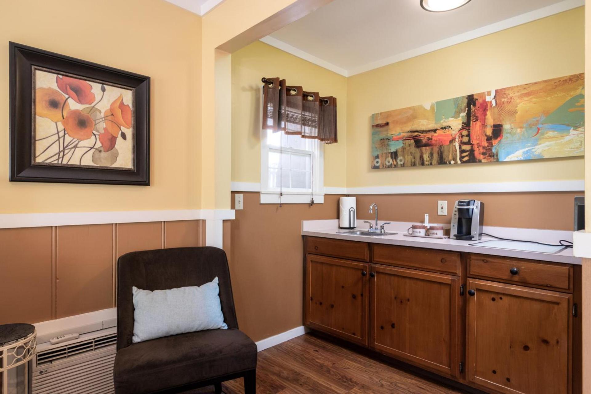 Prescott Pines Inn photo 44