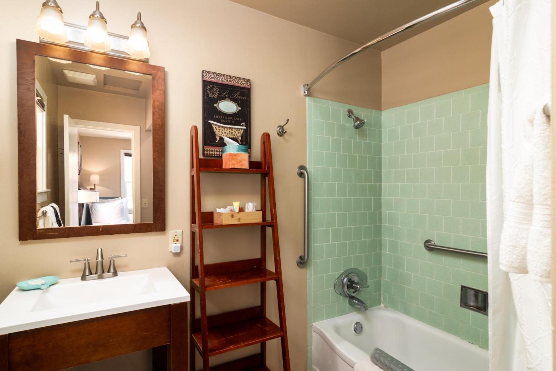 Prescott Pines Inn photo 61