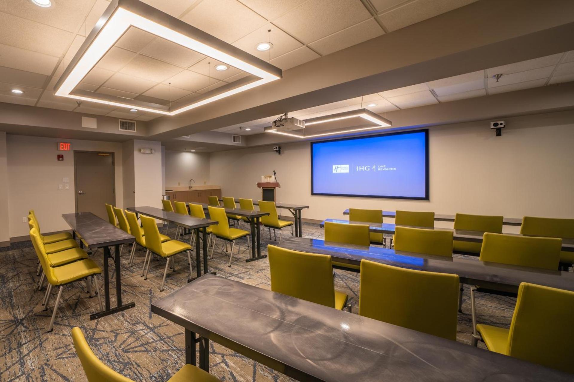 Holiday Inn Express Hotel & Suites Tampa-Oldsmar by IHG photo 64